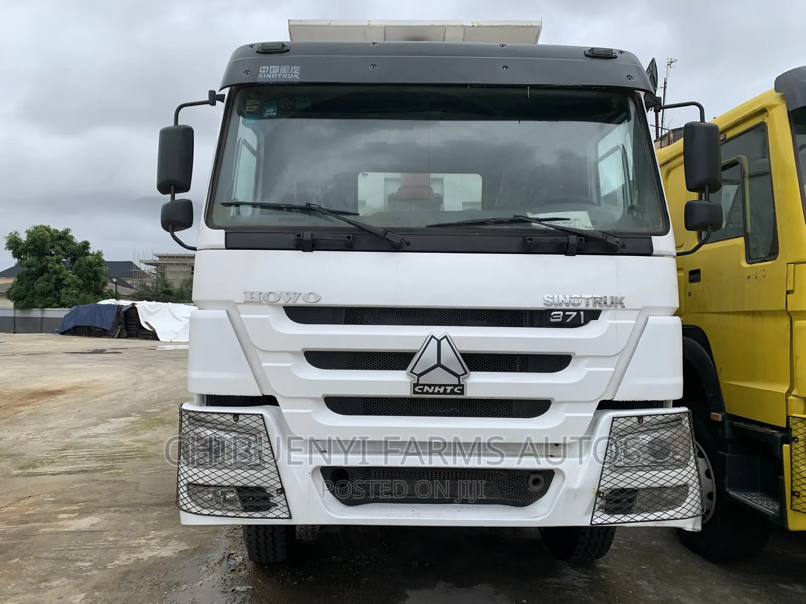 HOWO TRUCK 12tyres - 45tons