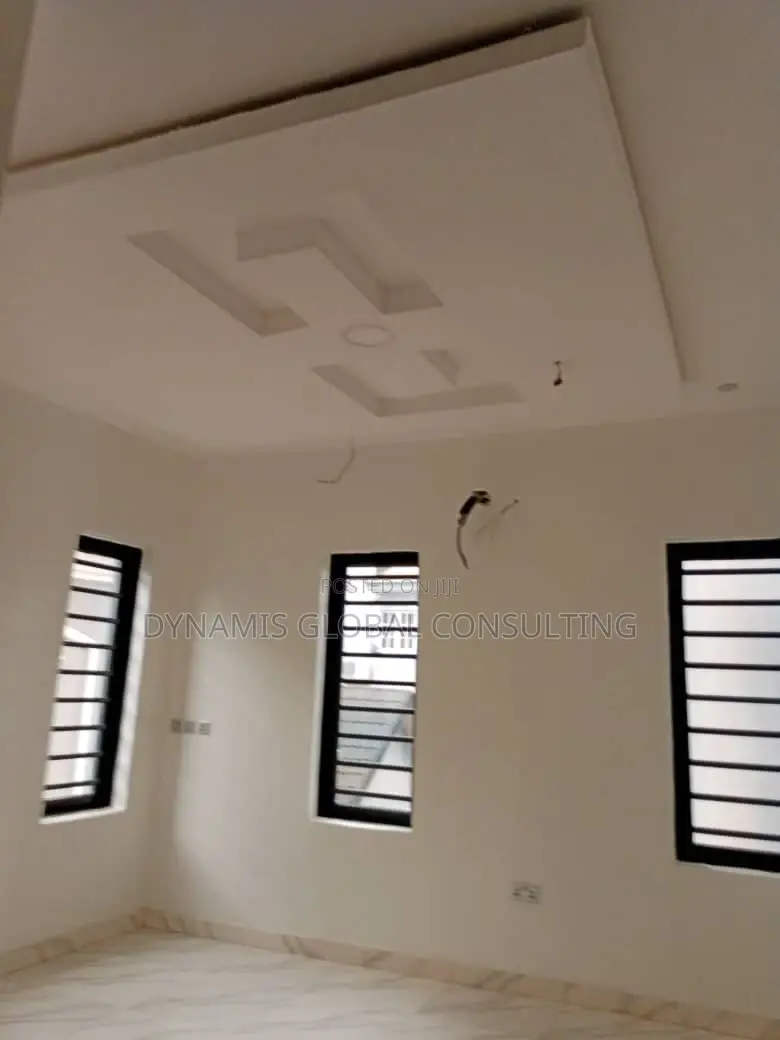 Furnished 4bdrm Duplex in Gateway Zone Estate, for sale