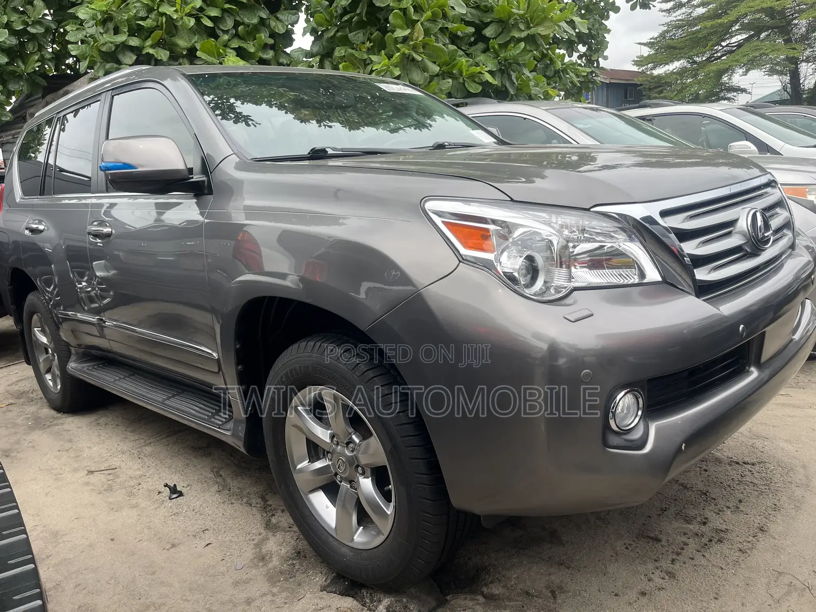 Lexus GX 460 Base 2013 Gray