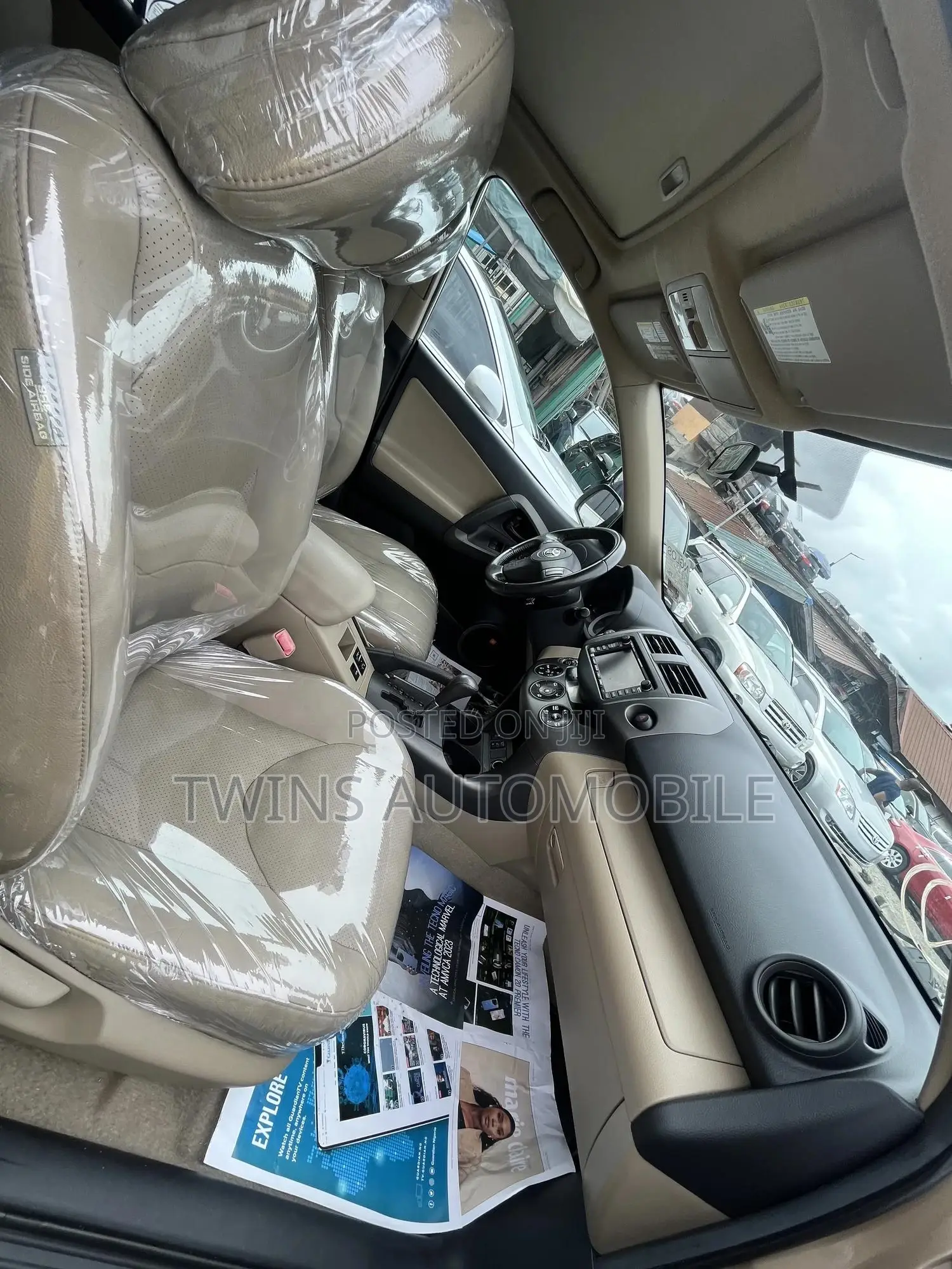 Toyota RAV4 2.5 Limited 2010 Gold