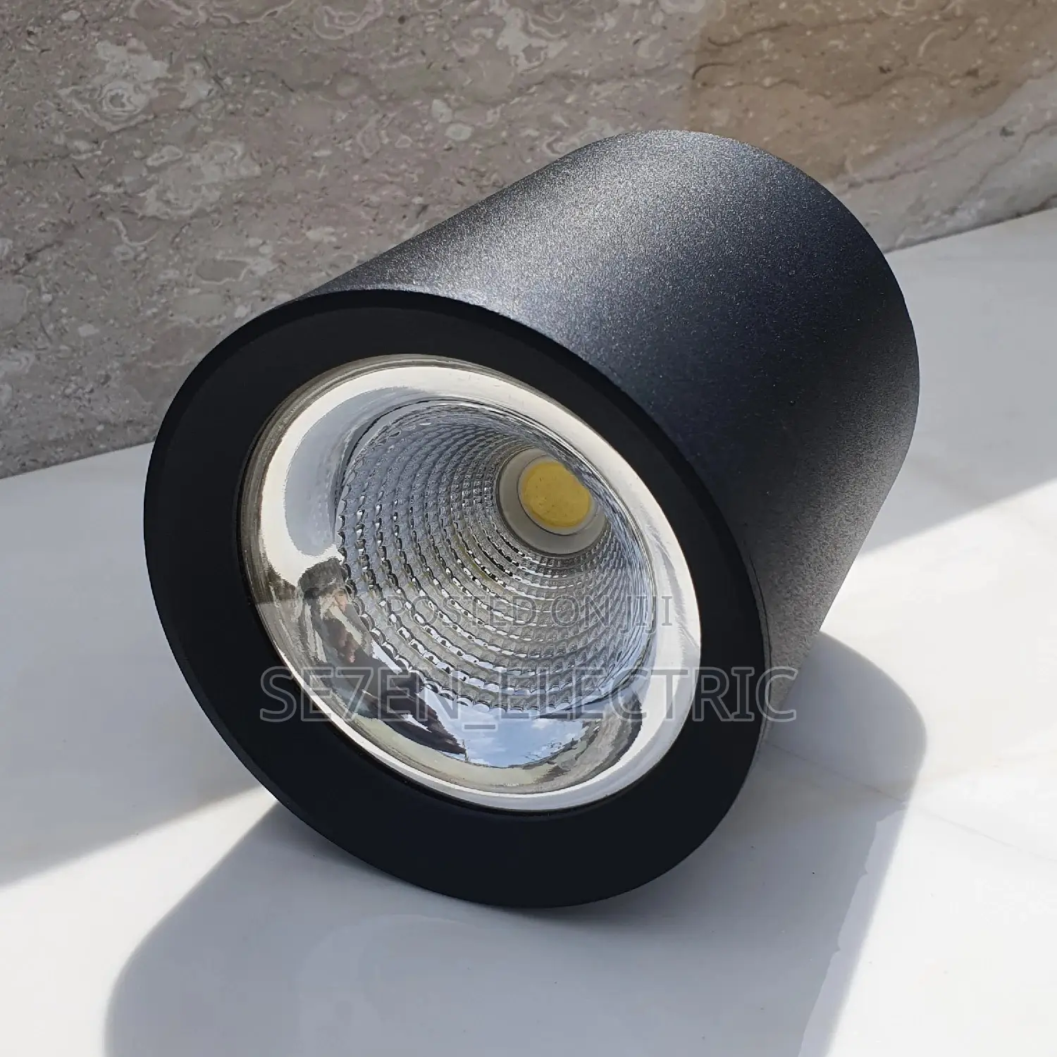Ceiling Surface Mounting Cob Led Downlight.Round Black 15W