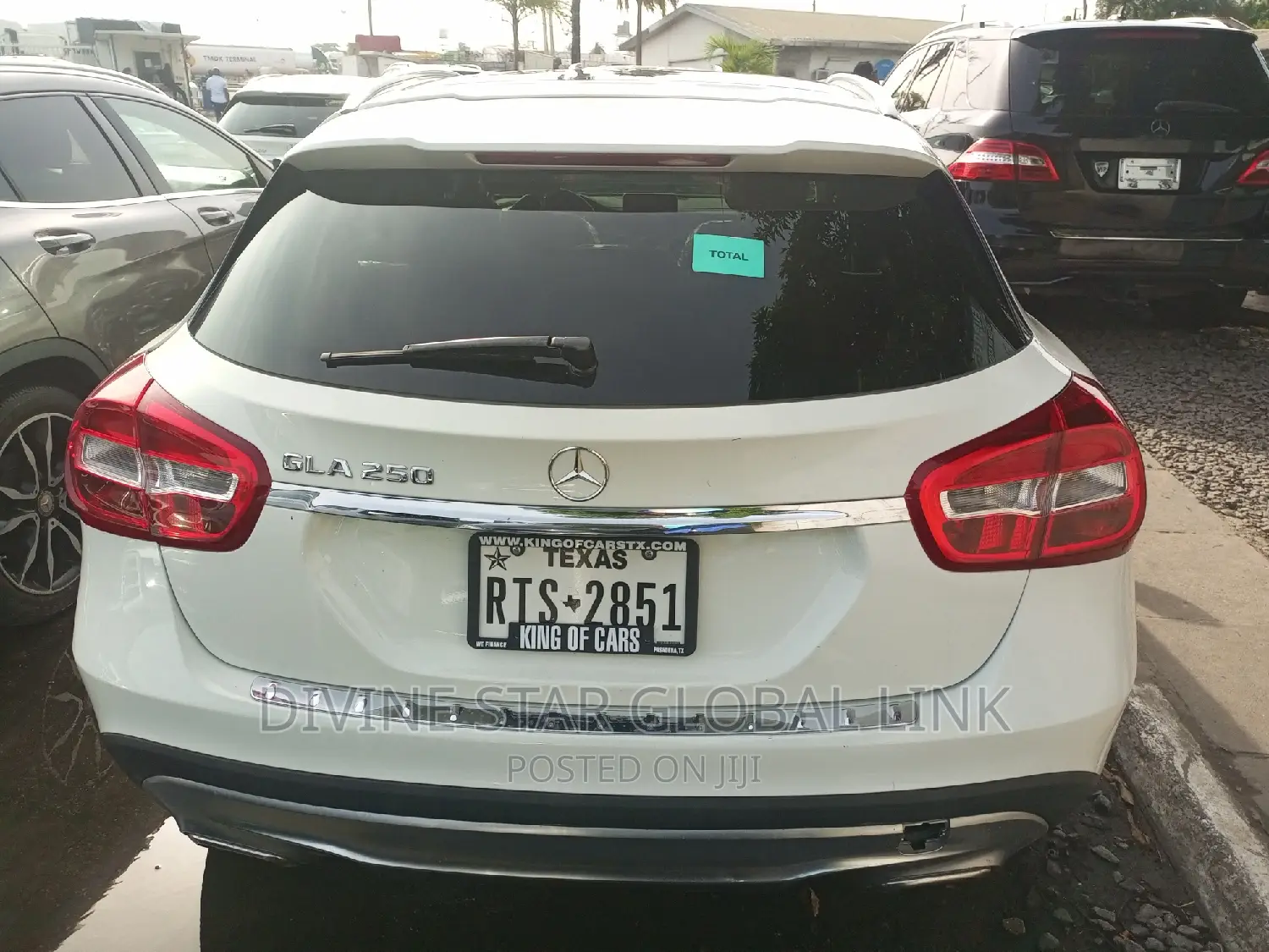 Mercedes-Benz GLA 250 2017 White