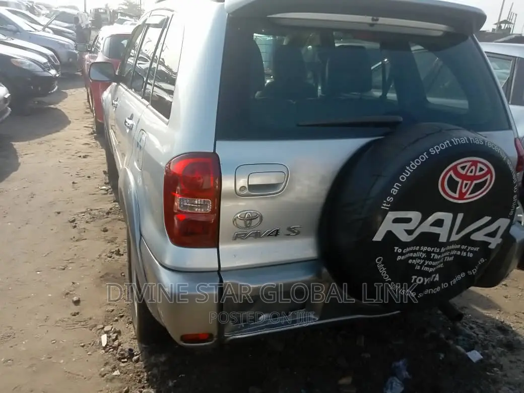 Toyota RAV4 Automatic 2003 Gray