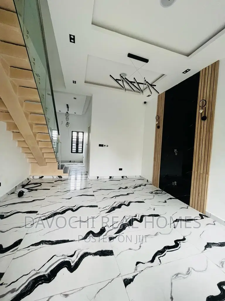 4bdrm Duplex in Ikate, Lekki for rent
