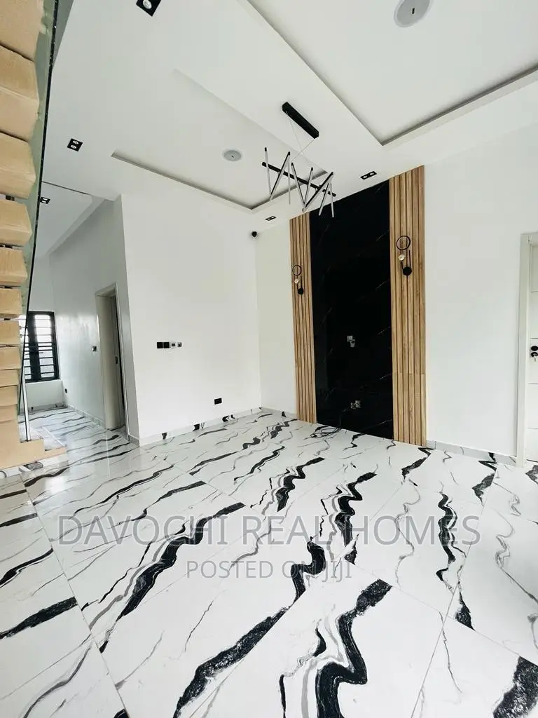 4bdrm Duplex in Ikate, Lekki for rent