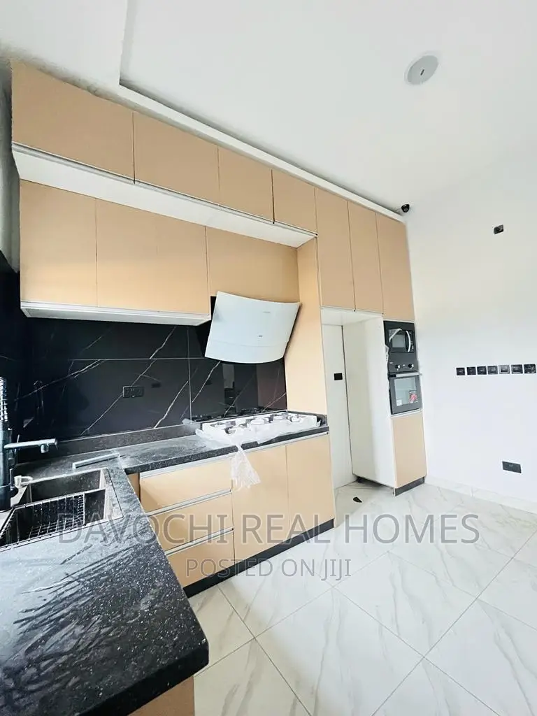 4bdrm Duplex in Ikate, Lekki for rent