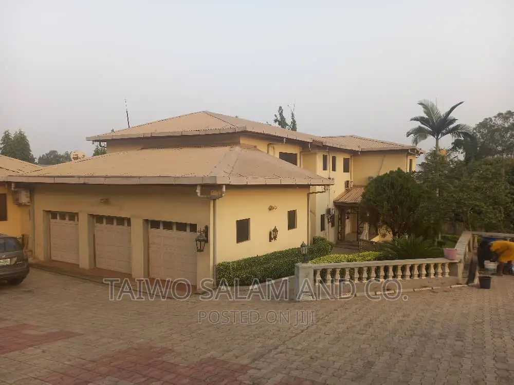 6bdrm Duplex in Agodi Gra, Ibadan for sale