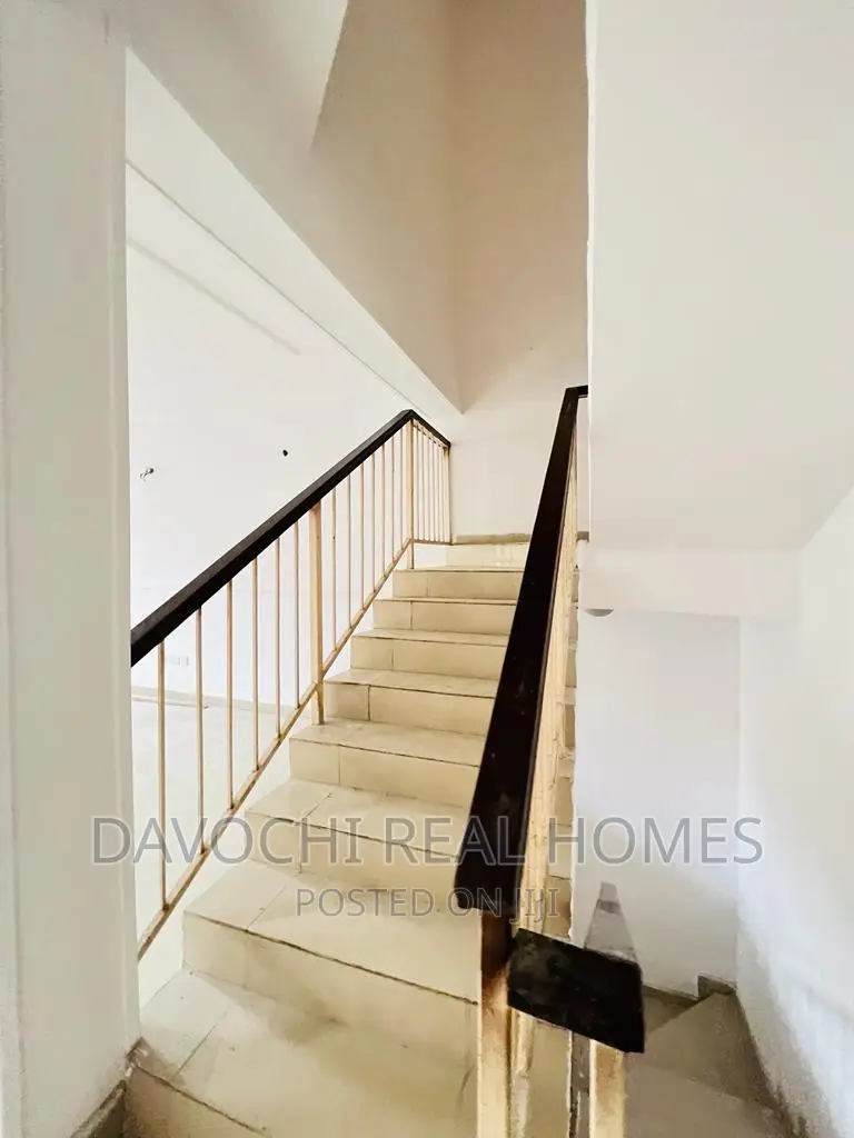 5bdrm Duplex in Chevron, Lekki for rent