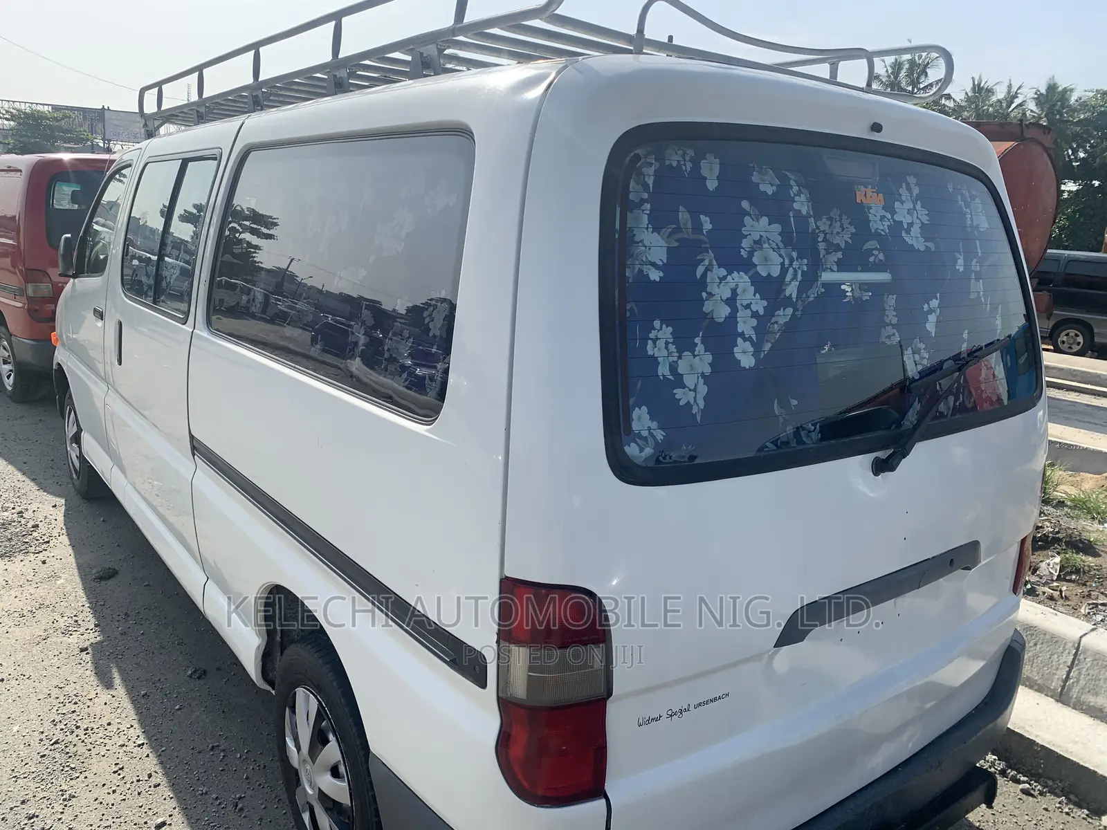 Toyota HiAce 2002 White