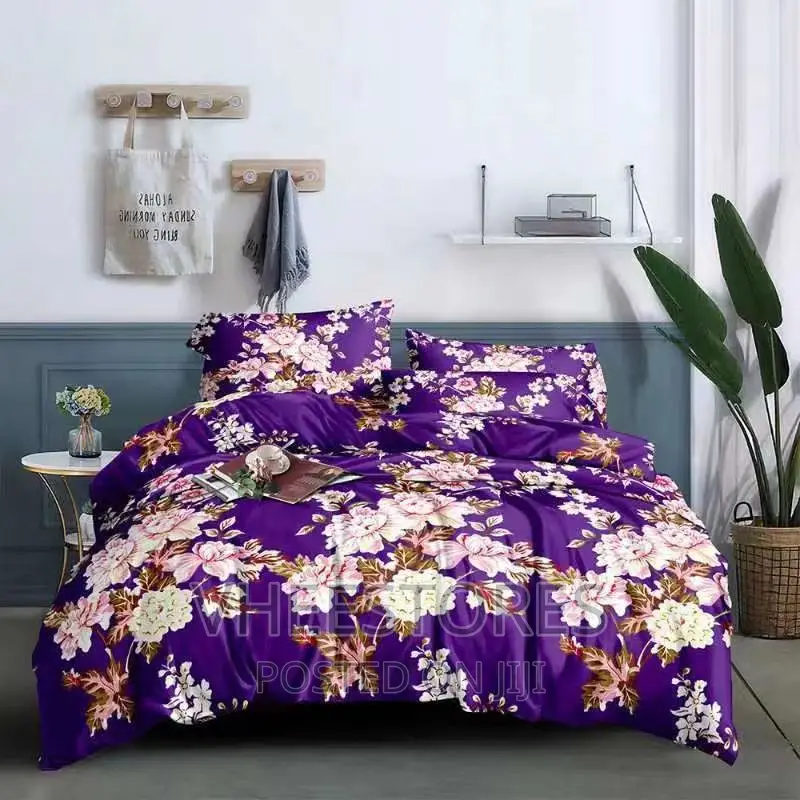 Beautiful Cotton Bedsheet With 4 Pillowcases - Family Bed
