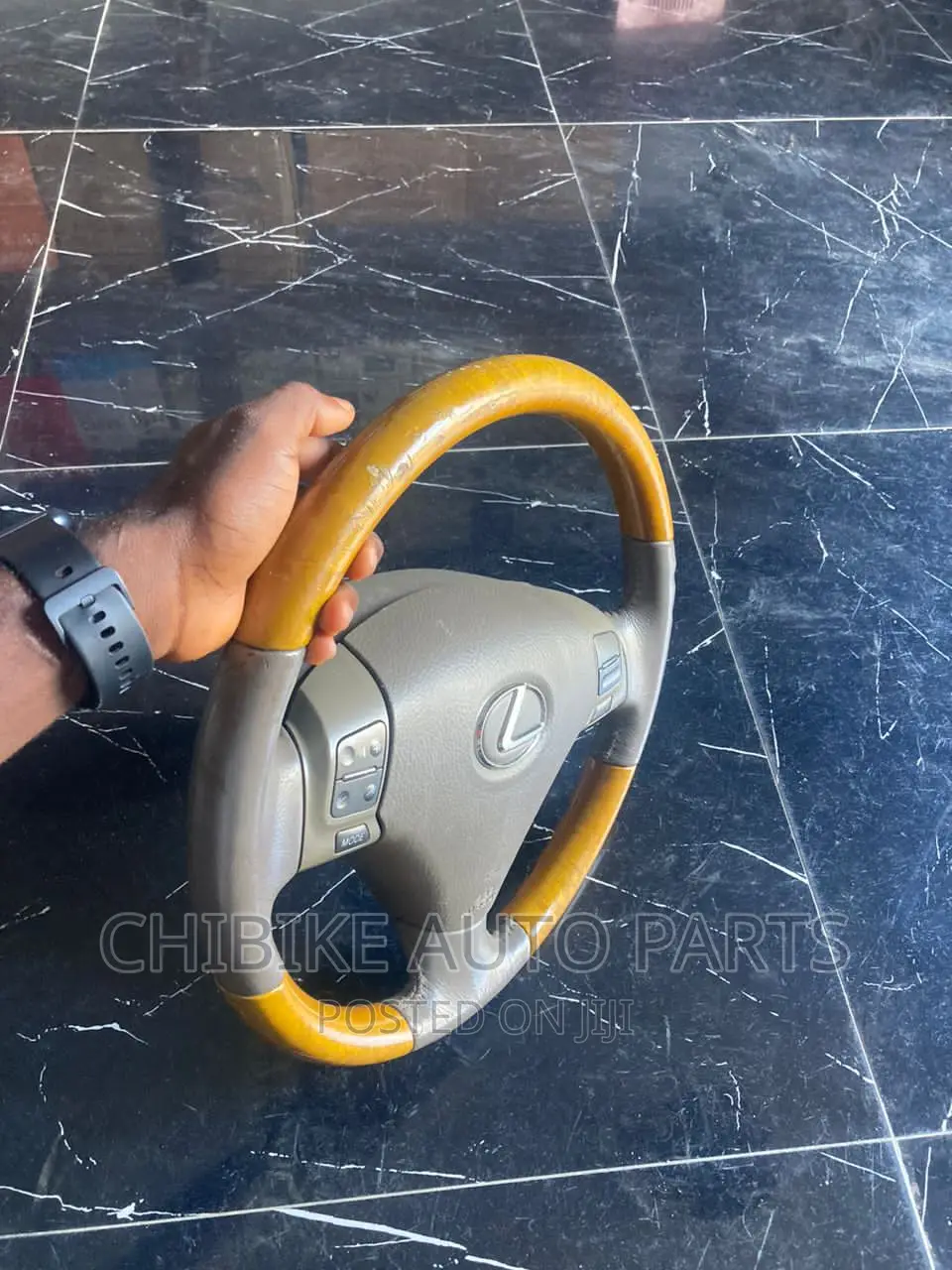 Rx330/Es330 Steering Complete With Control Button