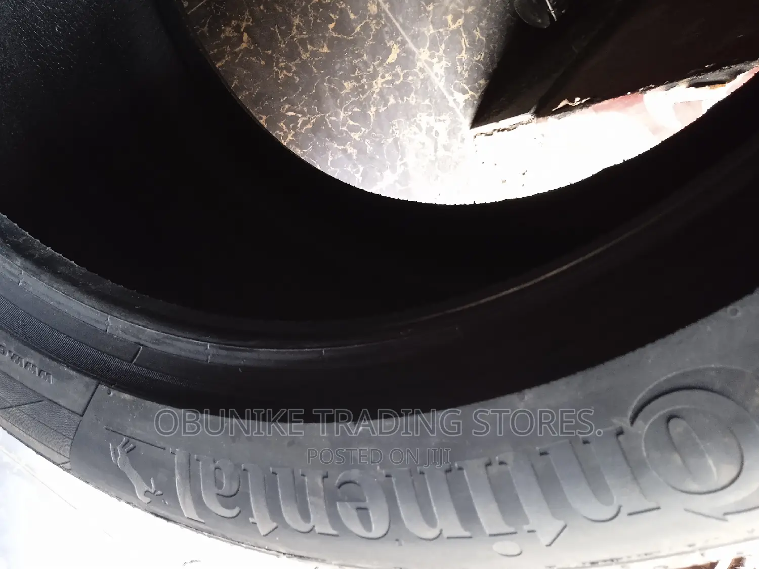 325/35r22 Continental Tyre