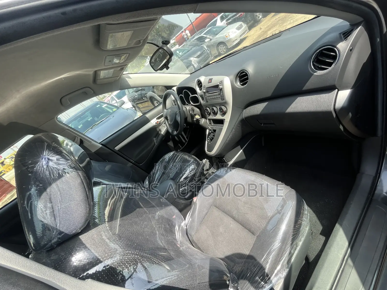 Pontiac Vibe 2010 Gray