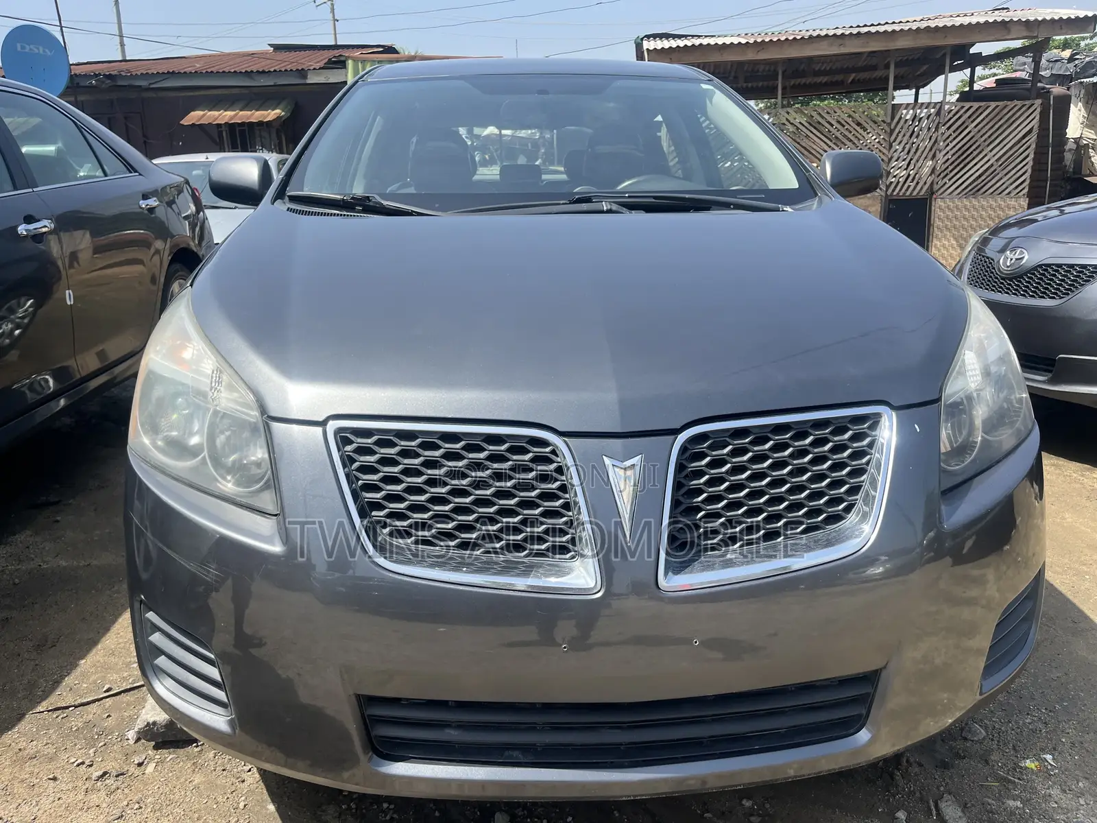 Pontiac Vibe 2010 Gray
