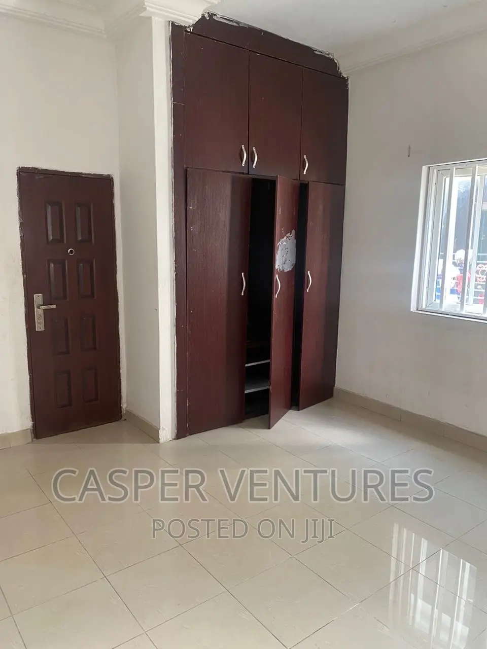 3bdrm Apartment in Osapa for rent