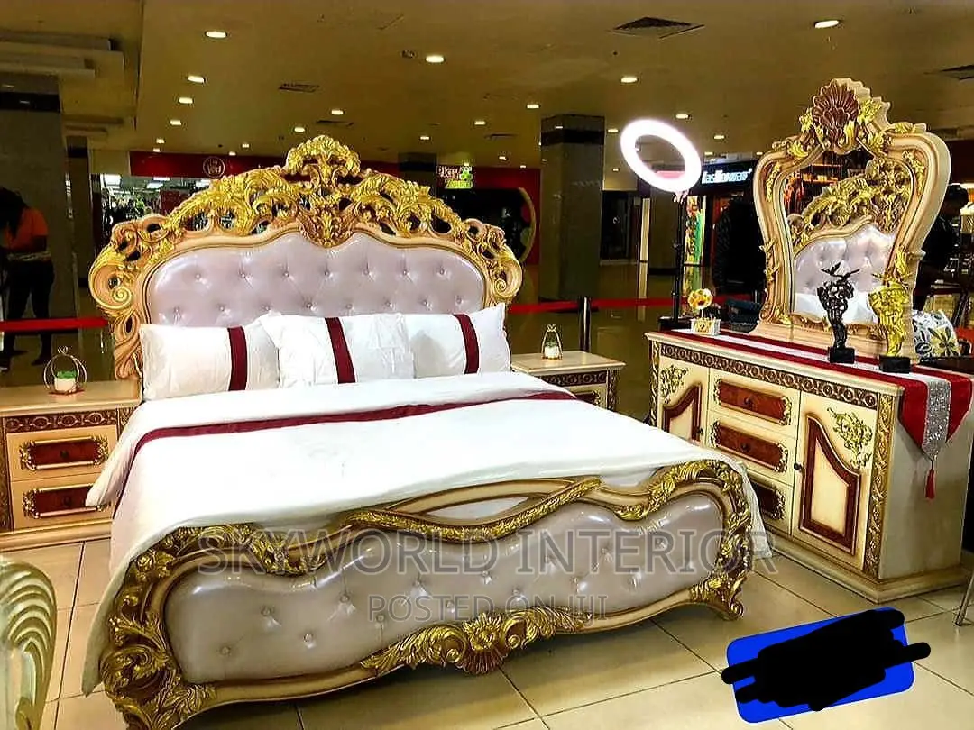 Complete Royal Bed With Dressing Mirror