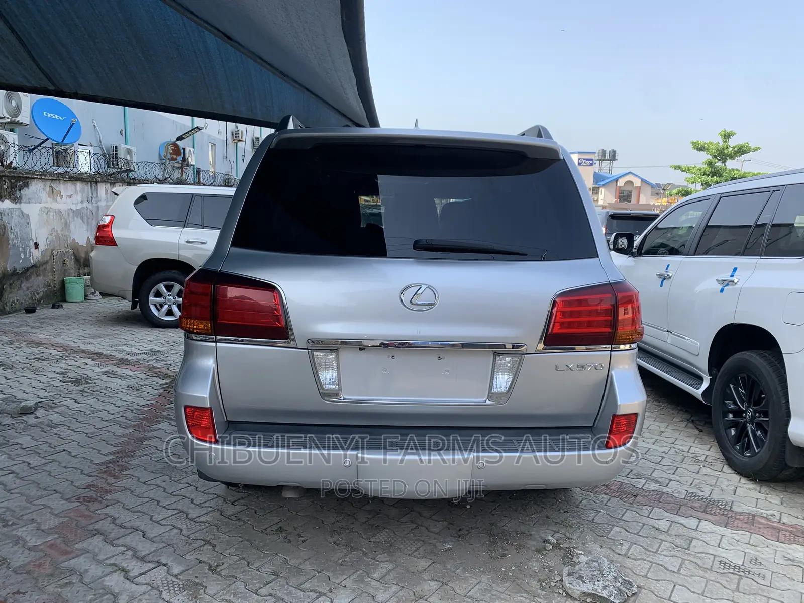 Lexus LX 570 AWD 2015 Silver
