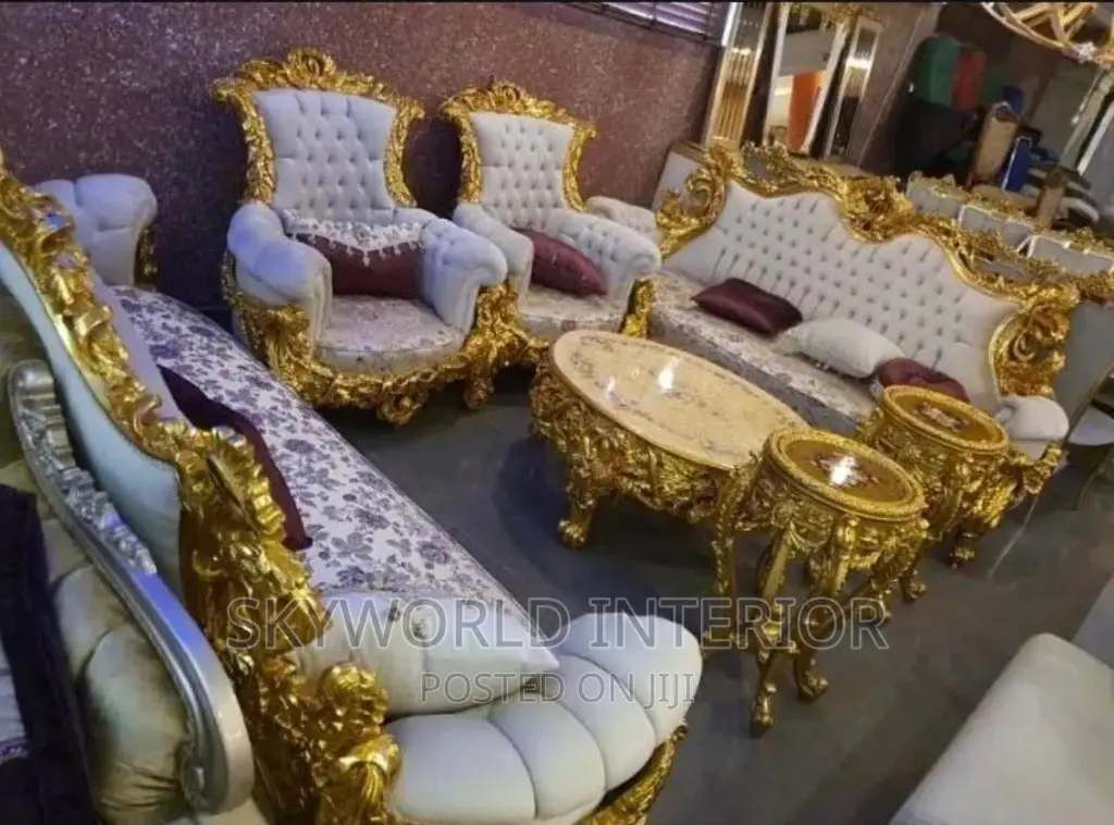 Royal Sofa Chairs With Central Table