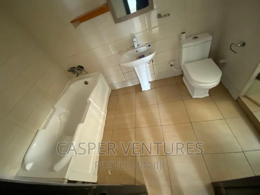 3bdrm Apartment in Osapa for rent