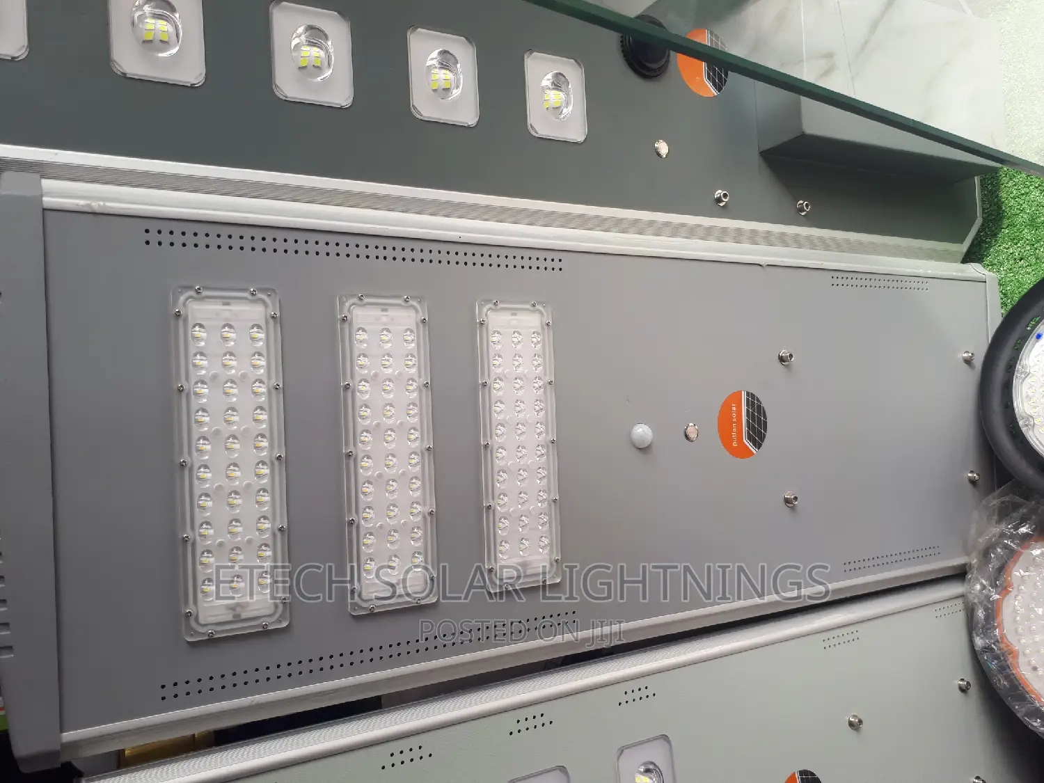 New Morden Industrial L E D All in One Solar Street Light