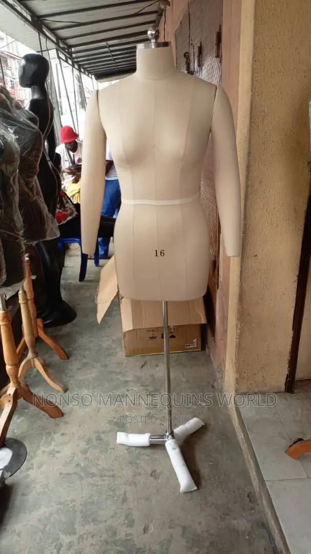Size 12 Female Pinnable Dressform With Hands