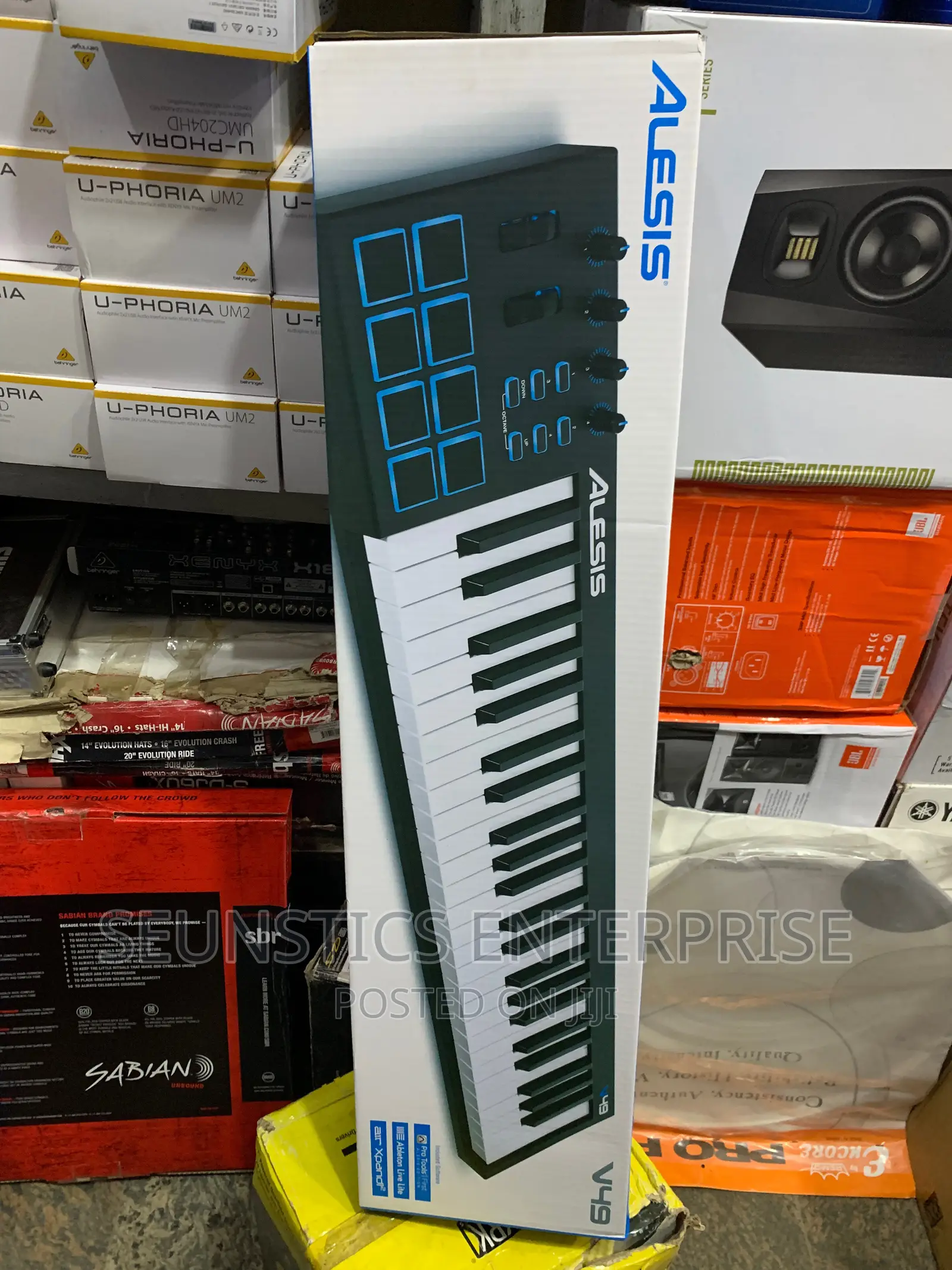 New Quality Alesis V49 Midi Keyboard/Piano