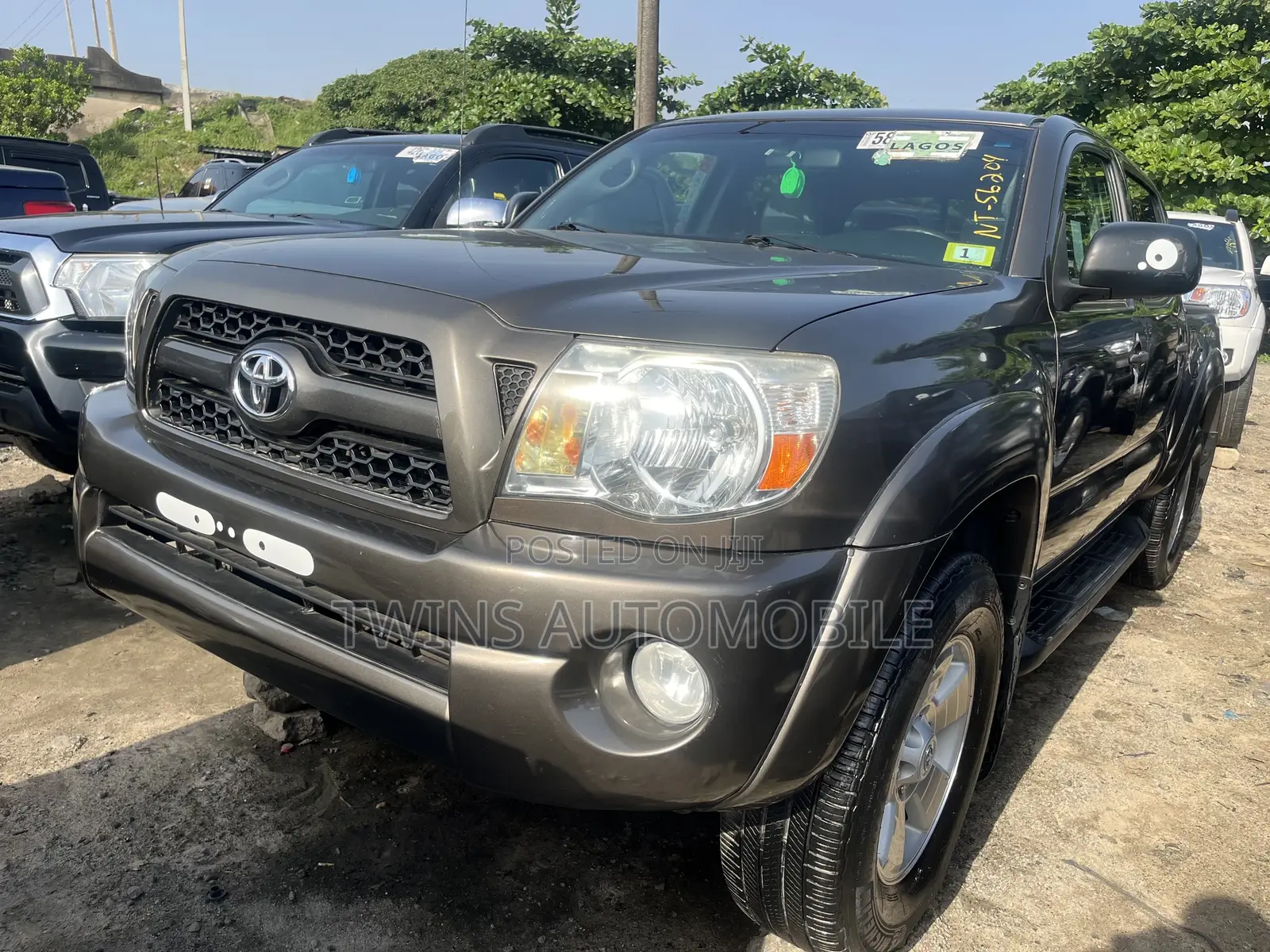 Toyota Tacoma Double Cab V6 Automatic 2011 Beige