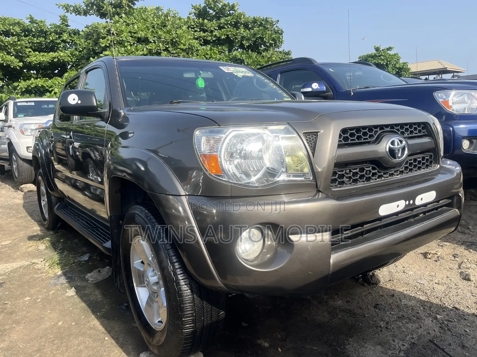 Toyota Tacoma Double Cab V6 Automatic 2011 Beige