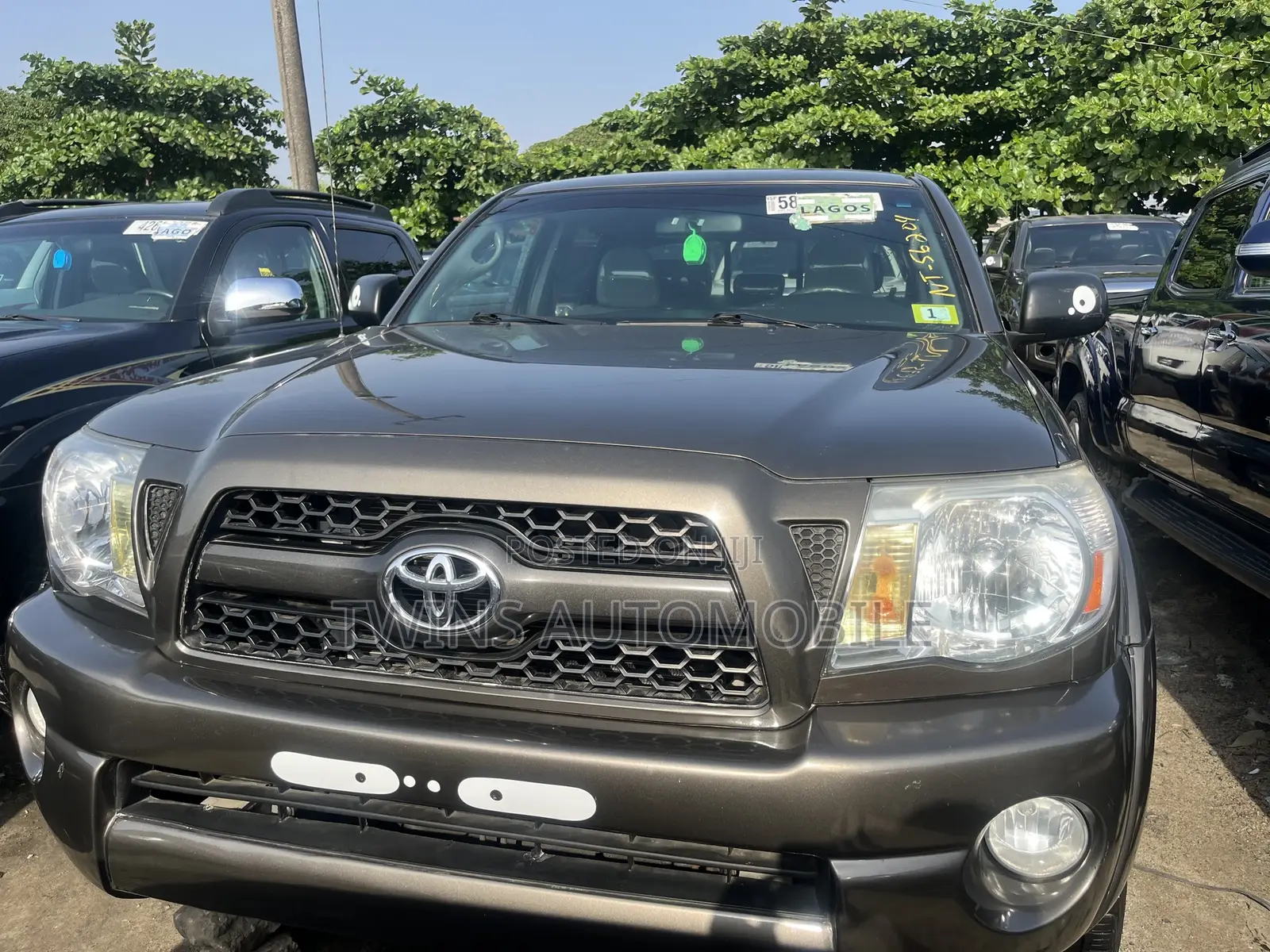 Toyota Tacoma Double Cab V6 Automatic 2011 Beige