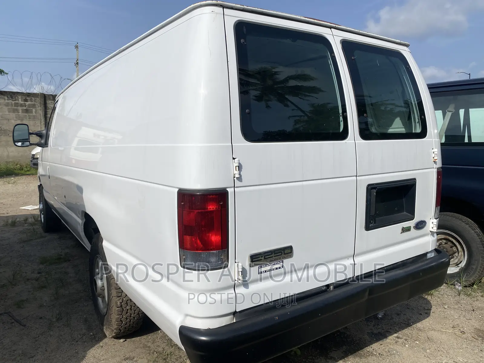Ford E250 2010 White
