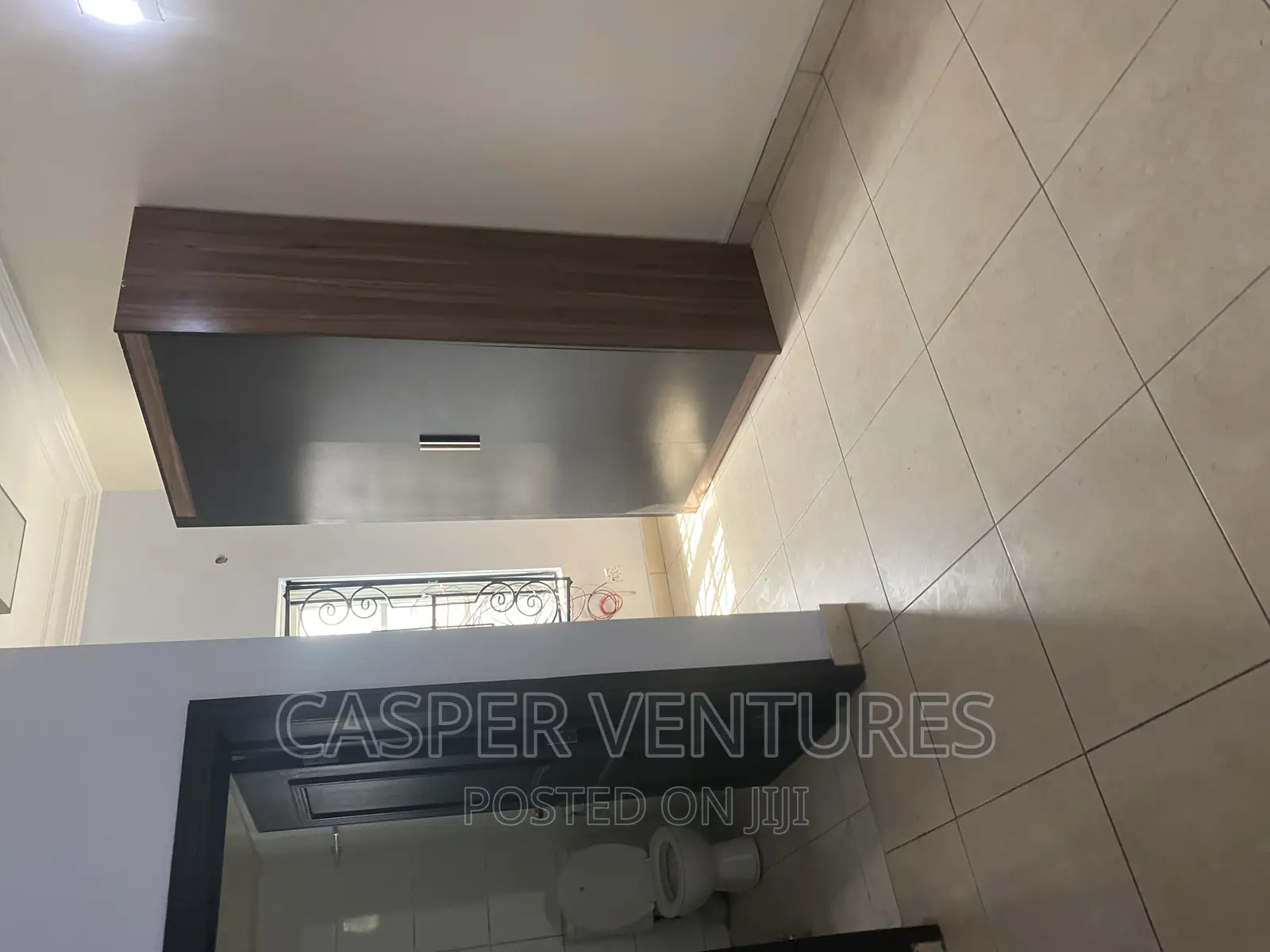 1bdrm Shared Apartment in Lekki Gardens,, Chevron for rent