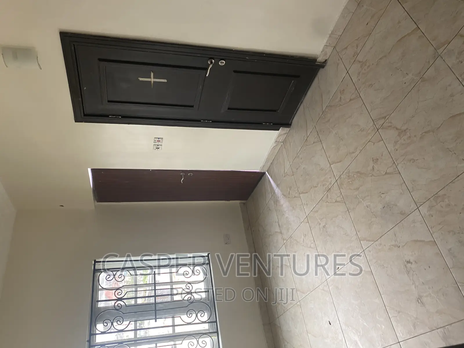 1bdrm Shared Apartment in Lekki Gardens,, Chevron for rent