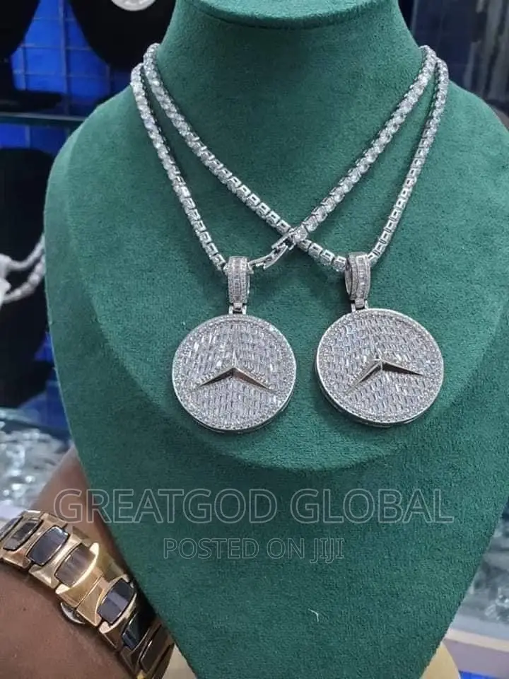 Neck Chain and Pendant Ice 