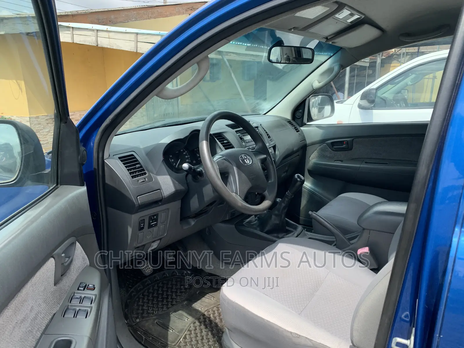 Toyota Hilux SR5 4x4 2015 Blue