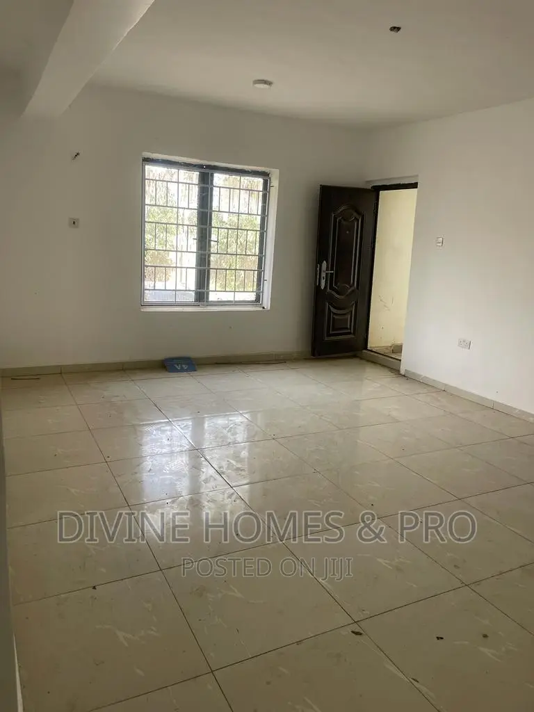 3bdrm Block of Flats in Life Camp for rent