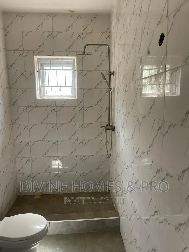 3bdrm Block of Flats in Life Camp for rent