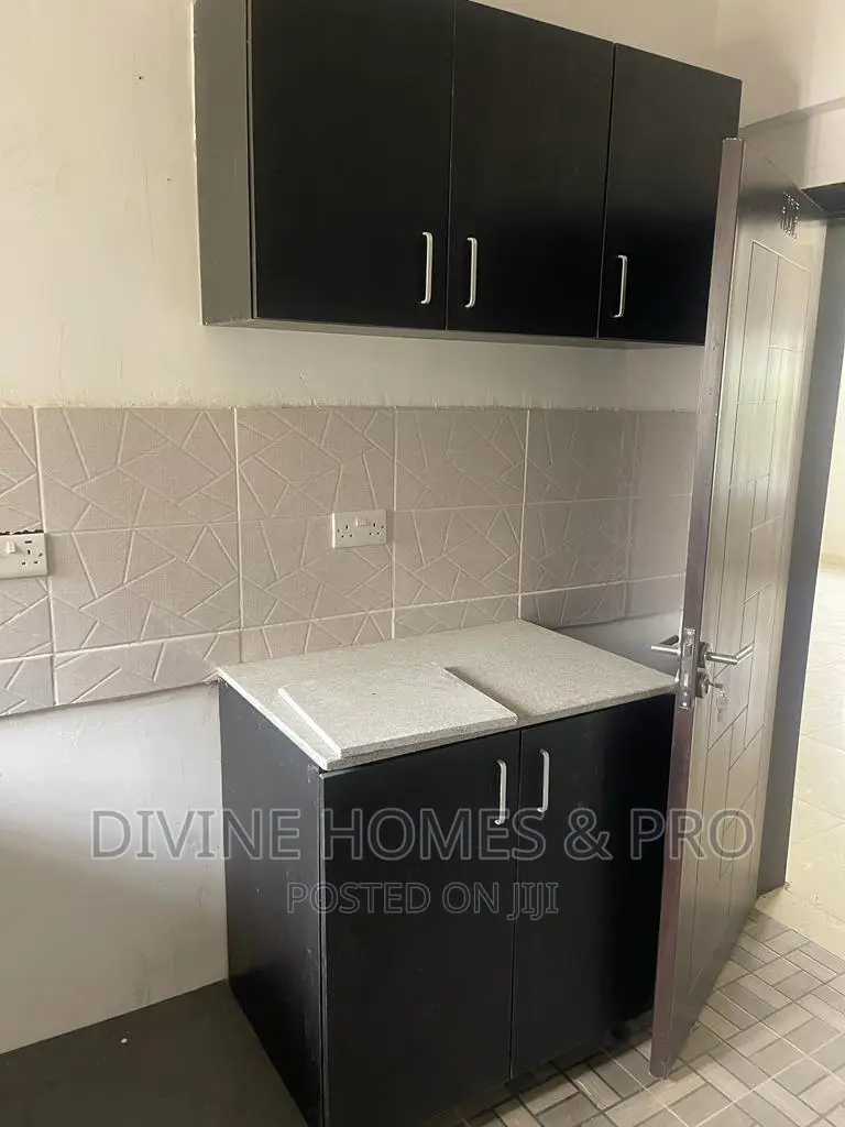 3bdrm Block of Flats in Life Camp for rent