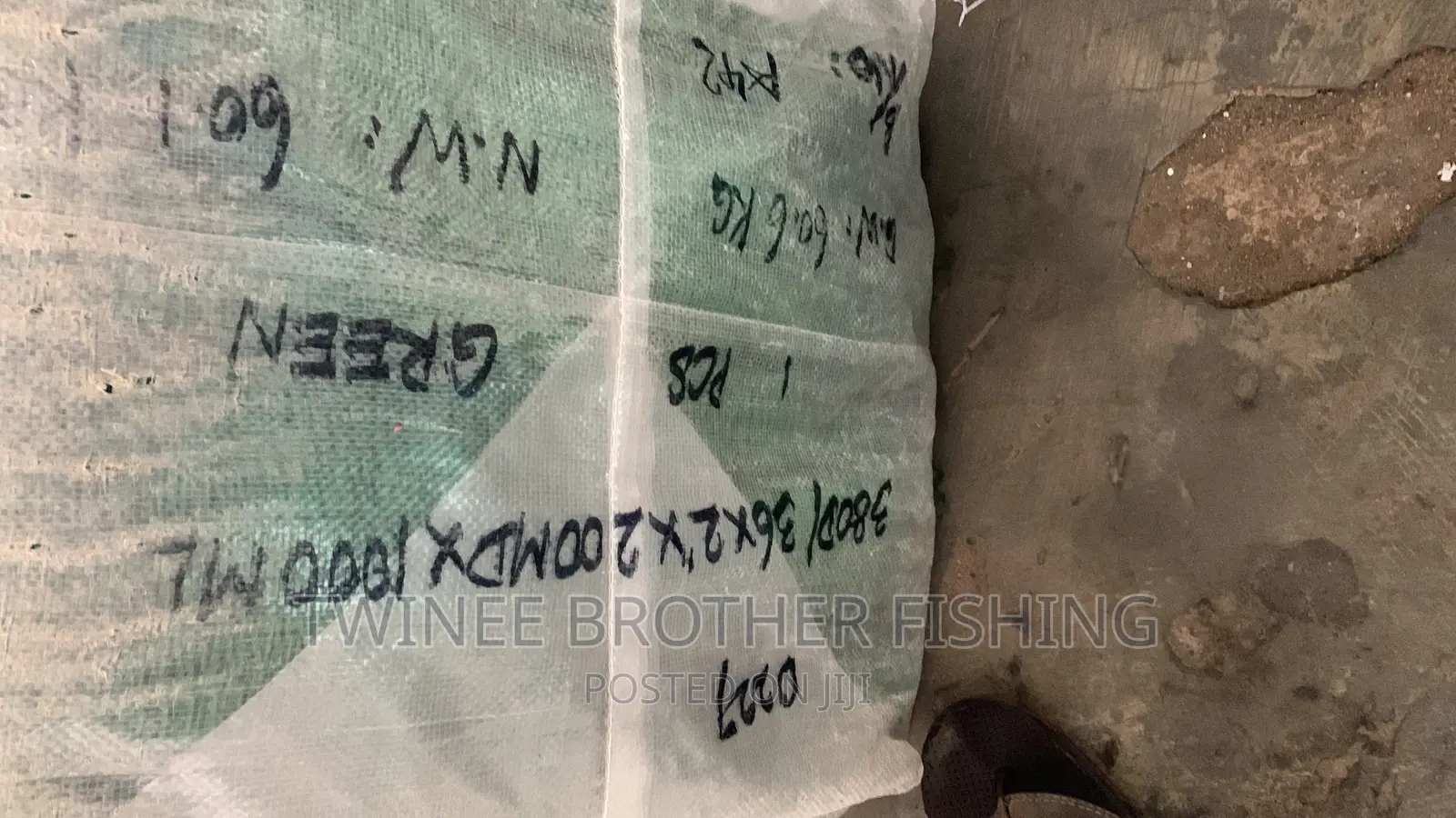 Ppe Net to Cover Fields and Post