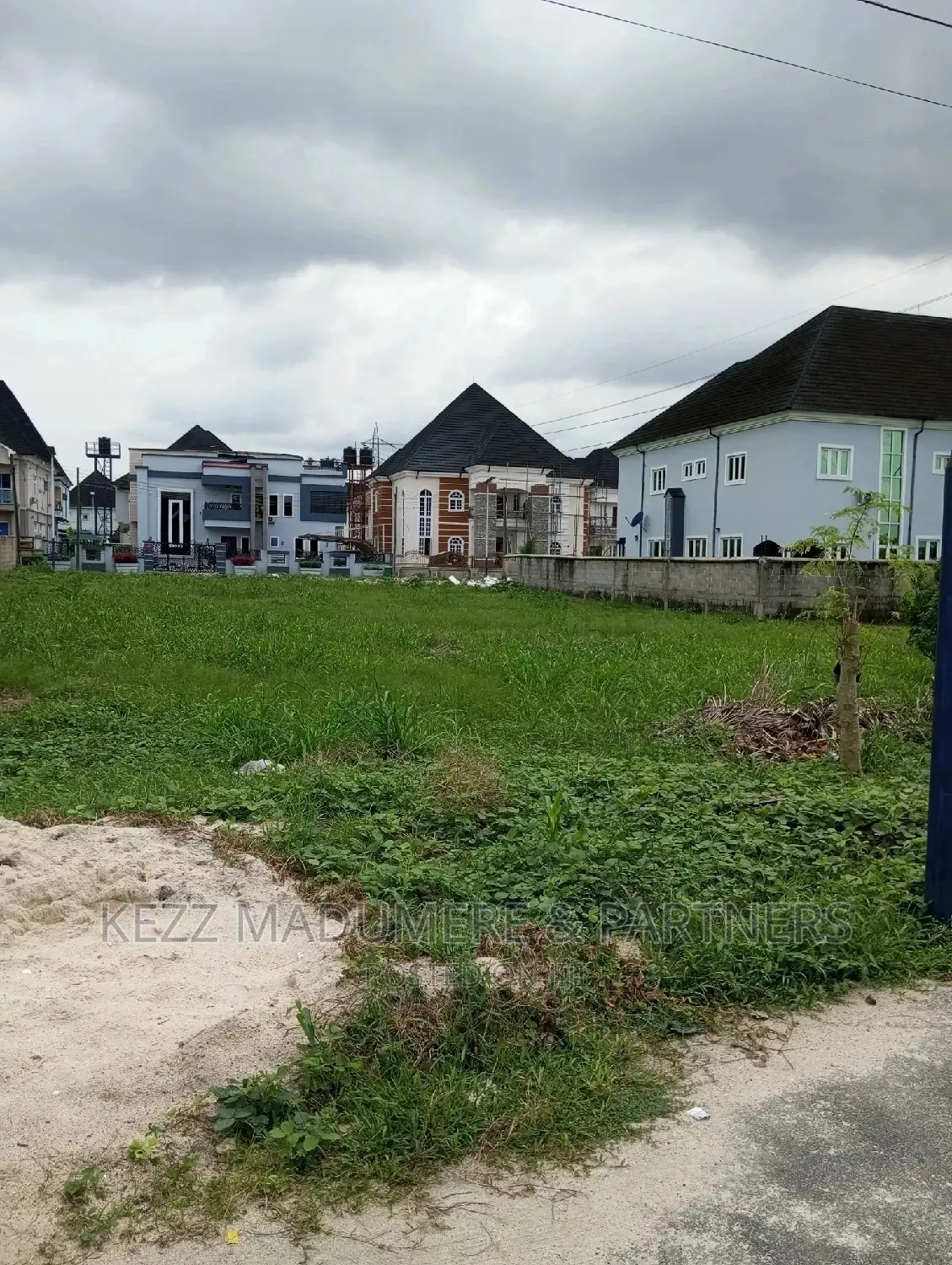 For Sale: 2 Plots at PEARL GARDENS ESTATE