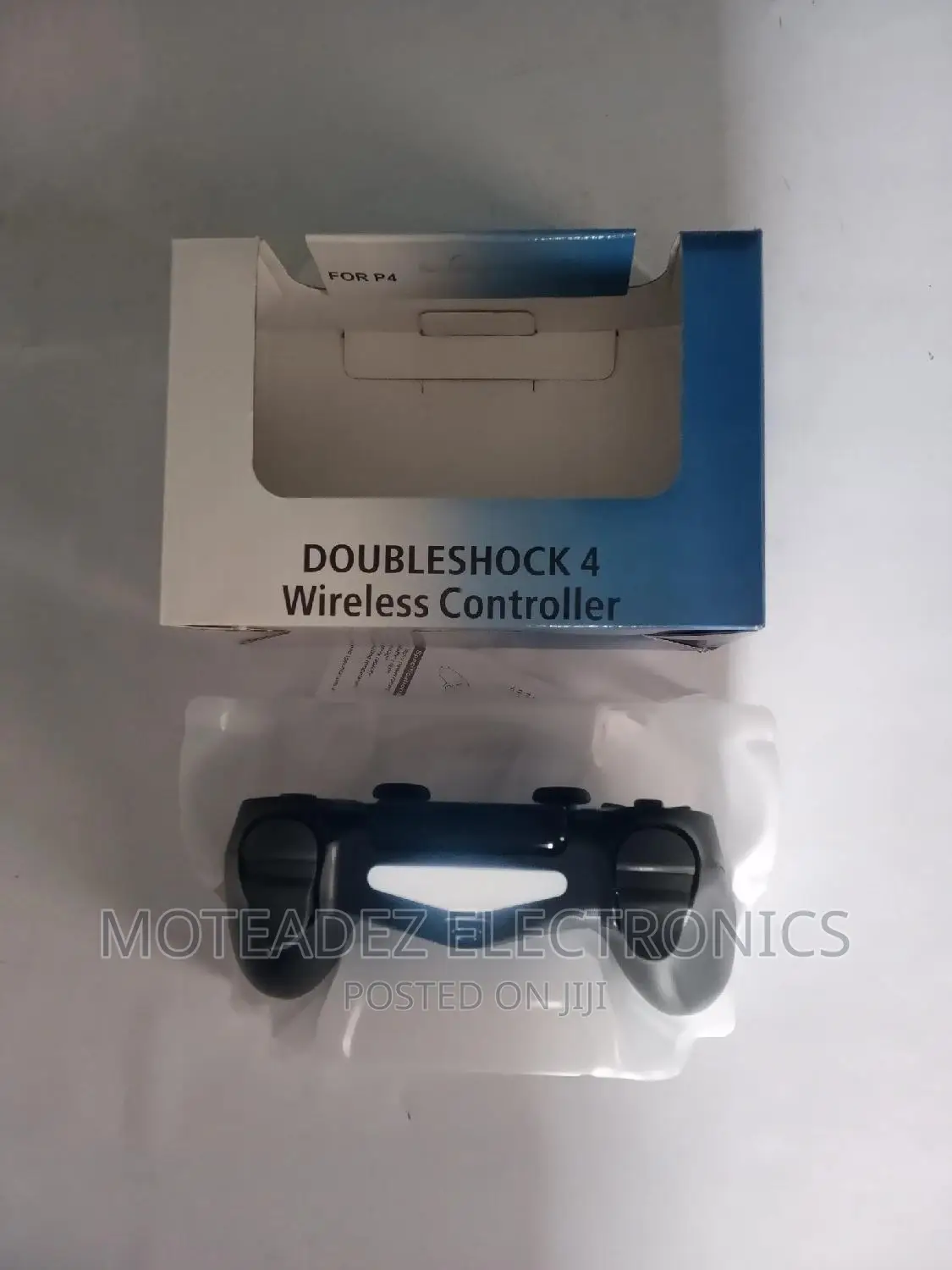 Brand New Sony Playstation 4 (Dual Shock 4) Pad/Controller