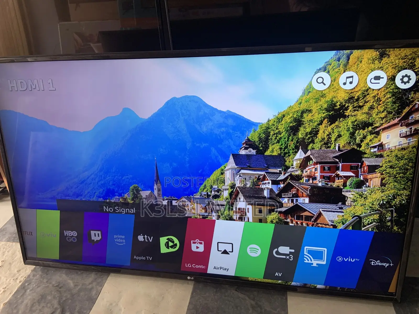 LG 55inch Webos/ Tv With Apple Airplay