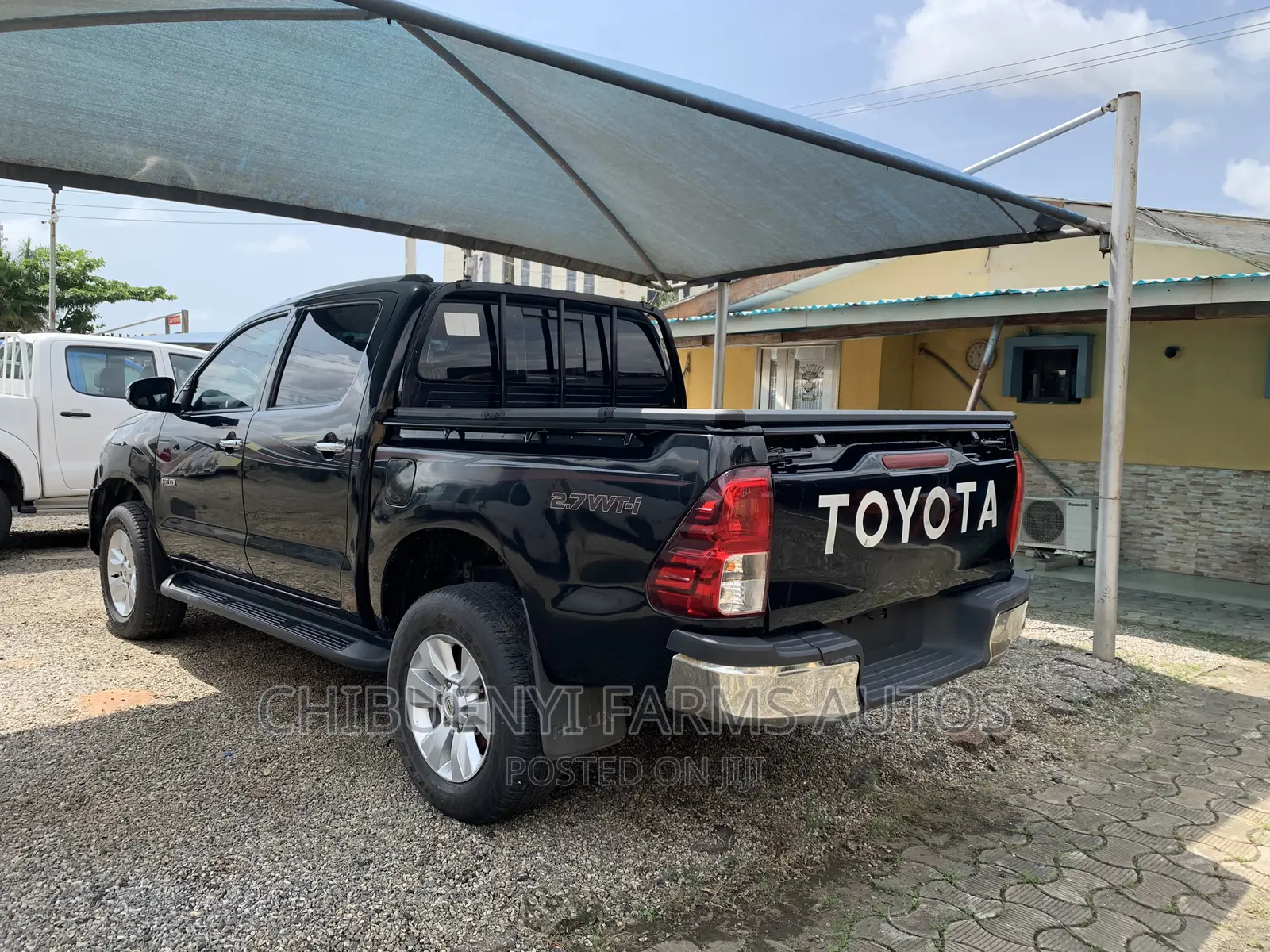 Toyota Hilux SR5 4x4 2016 Black
