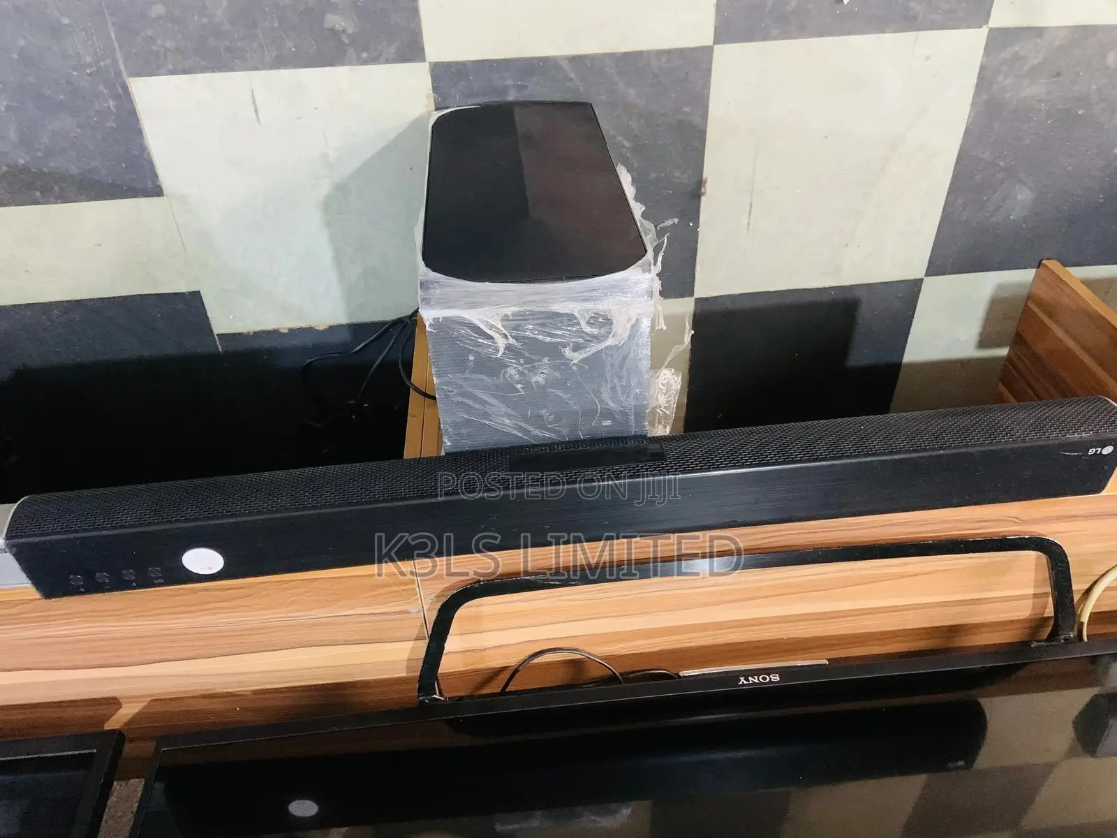 LG Bluetooth Sound Bar