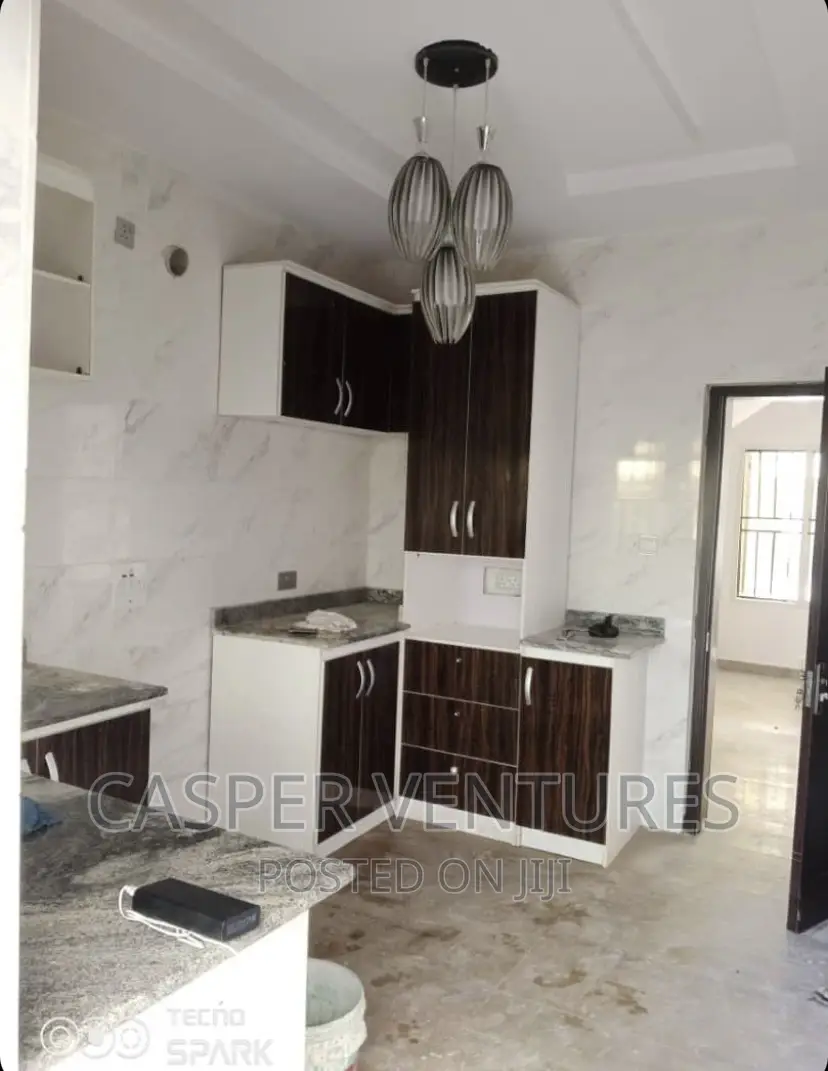 4bdrm Duplex in Paradise, Chevron for rent