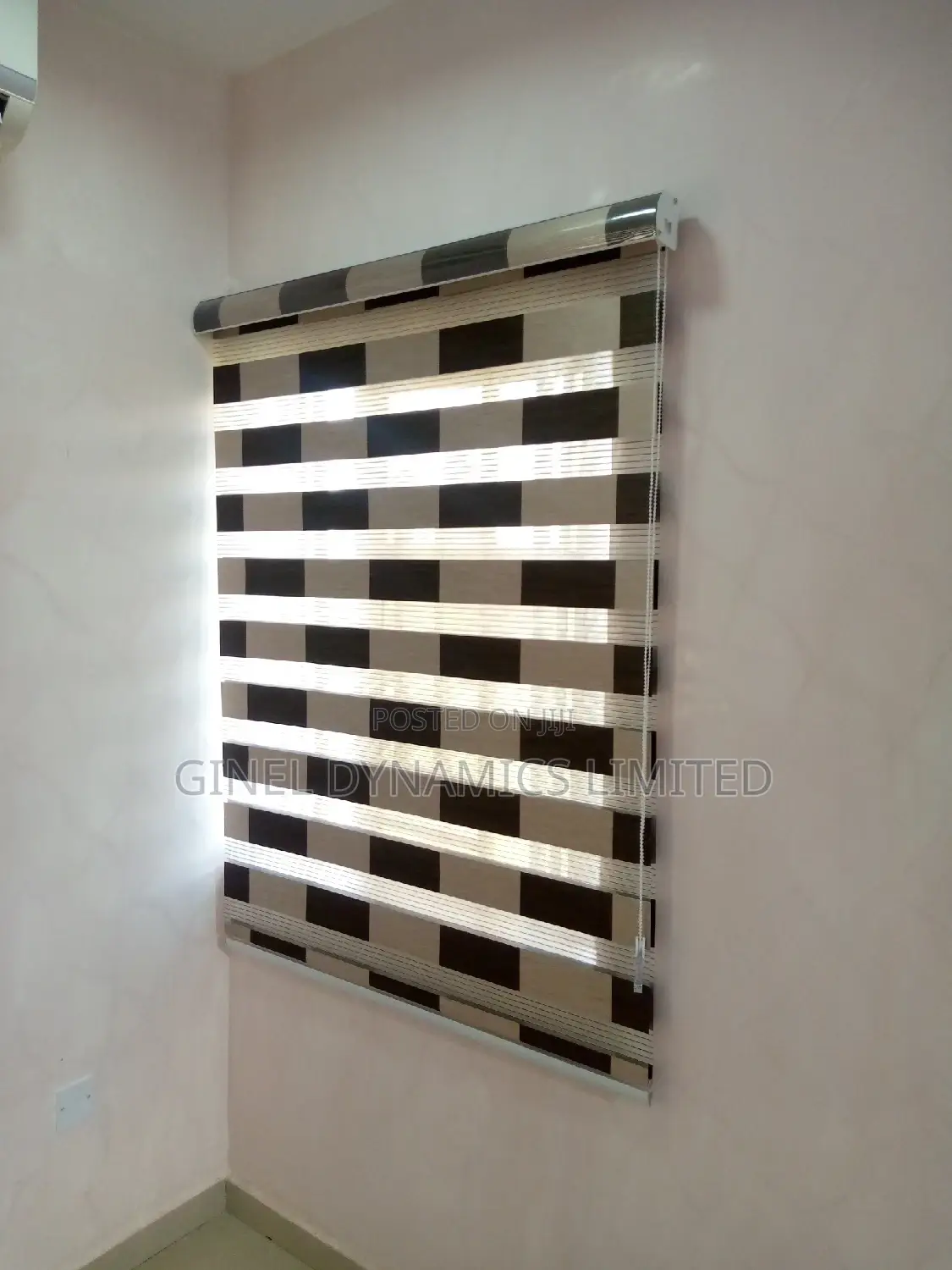 Day and Night Window Blind for Home and Office