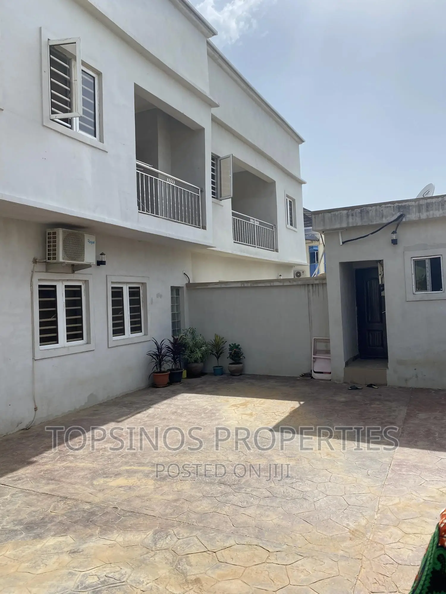 2bdrm Block of Flats in Dawaki for rent