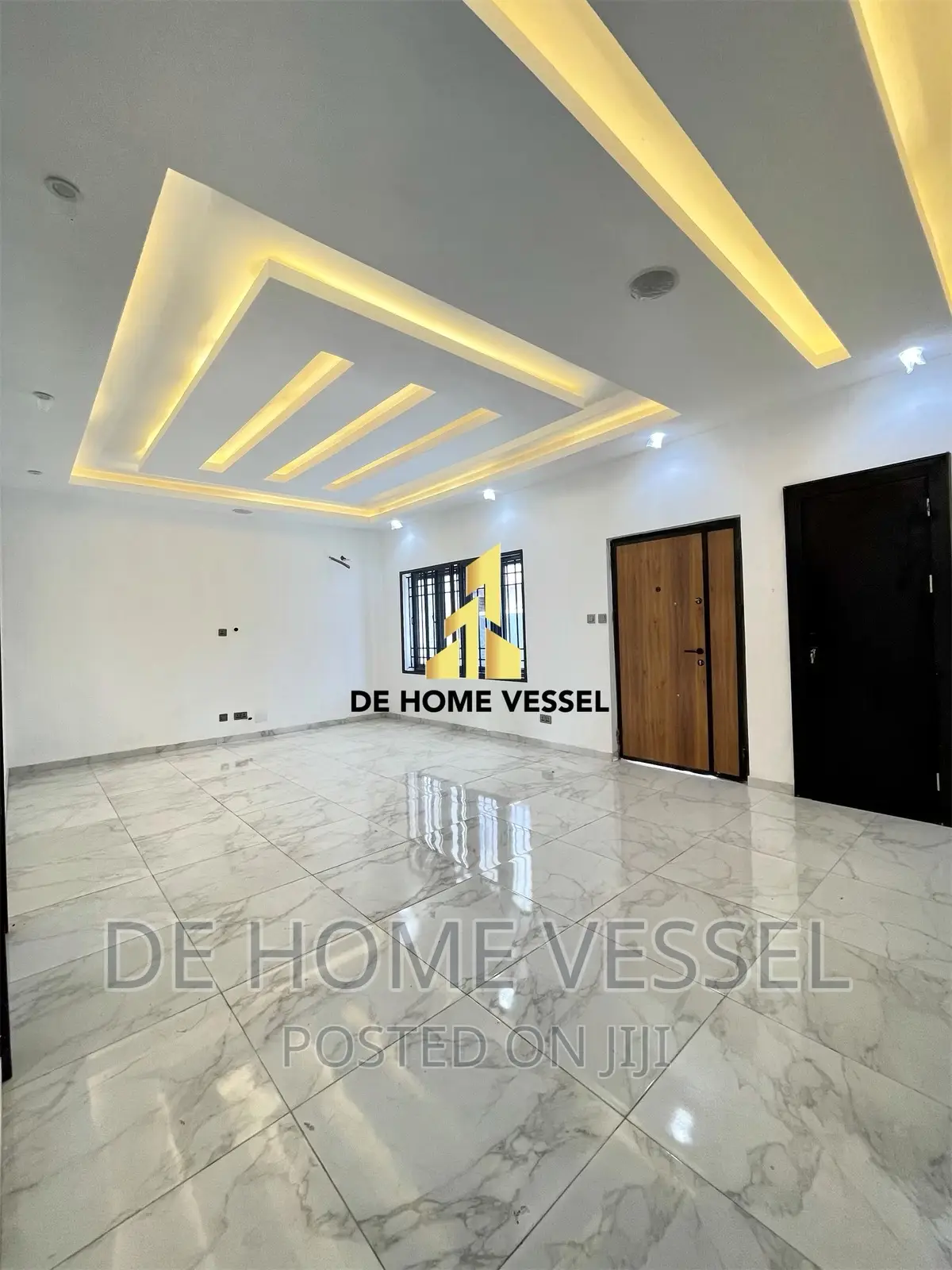 5bdrm Townhouse/Terrace in Ikate for sale