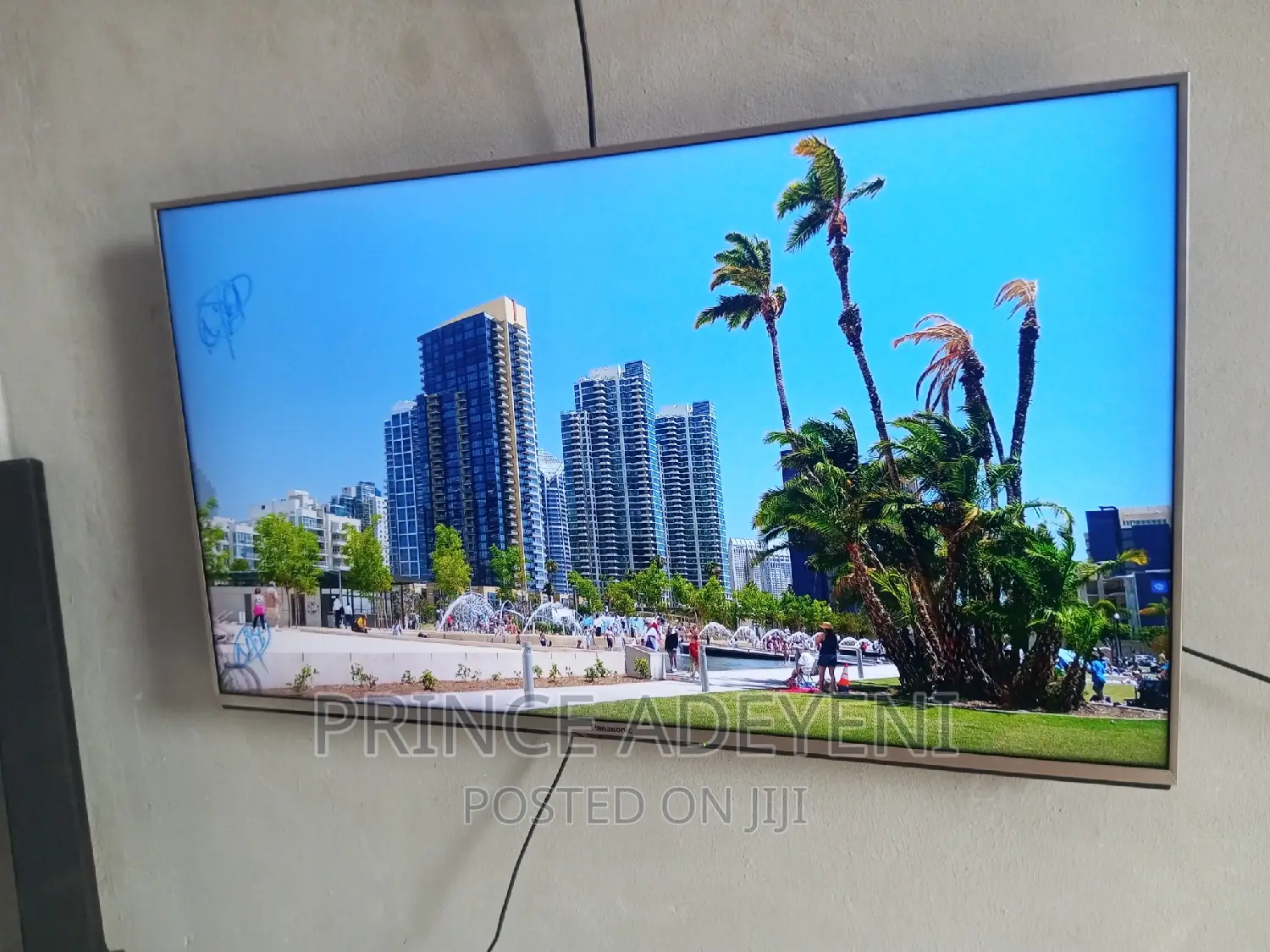 43" Ultra OLED Panasonic Smart Tv With All Smart Apps