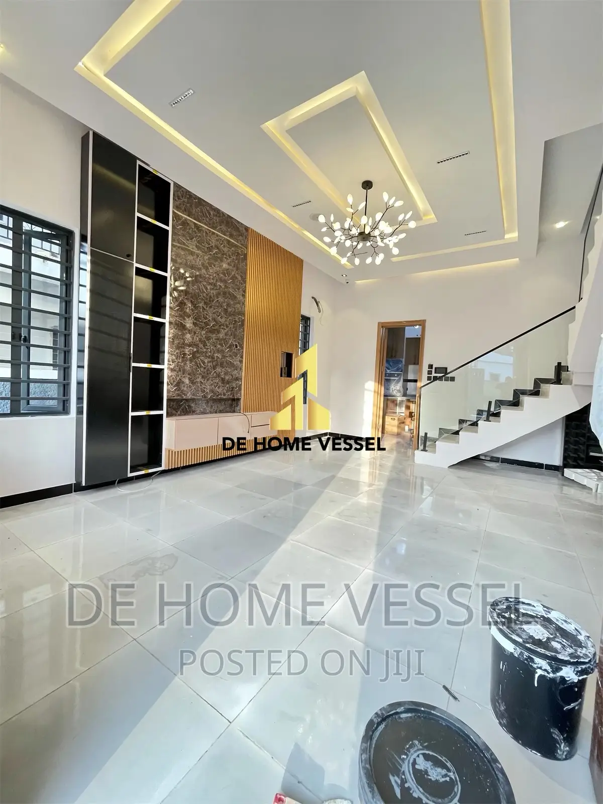 5bdrm Duplex in Ikota for sale