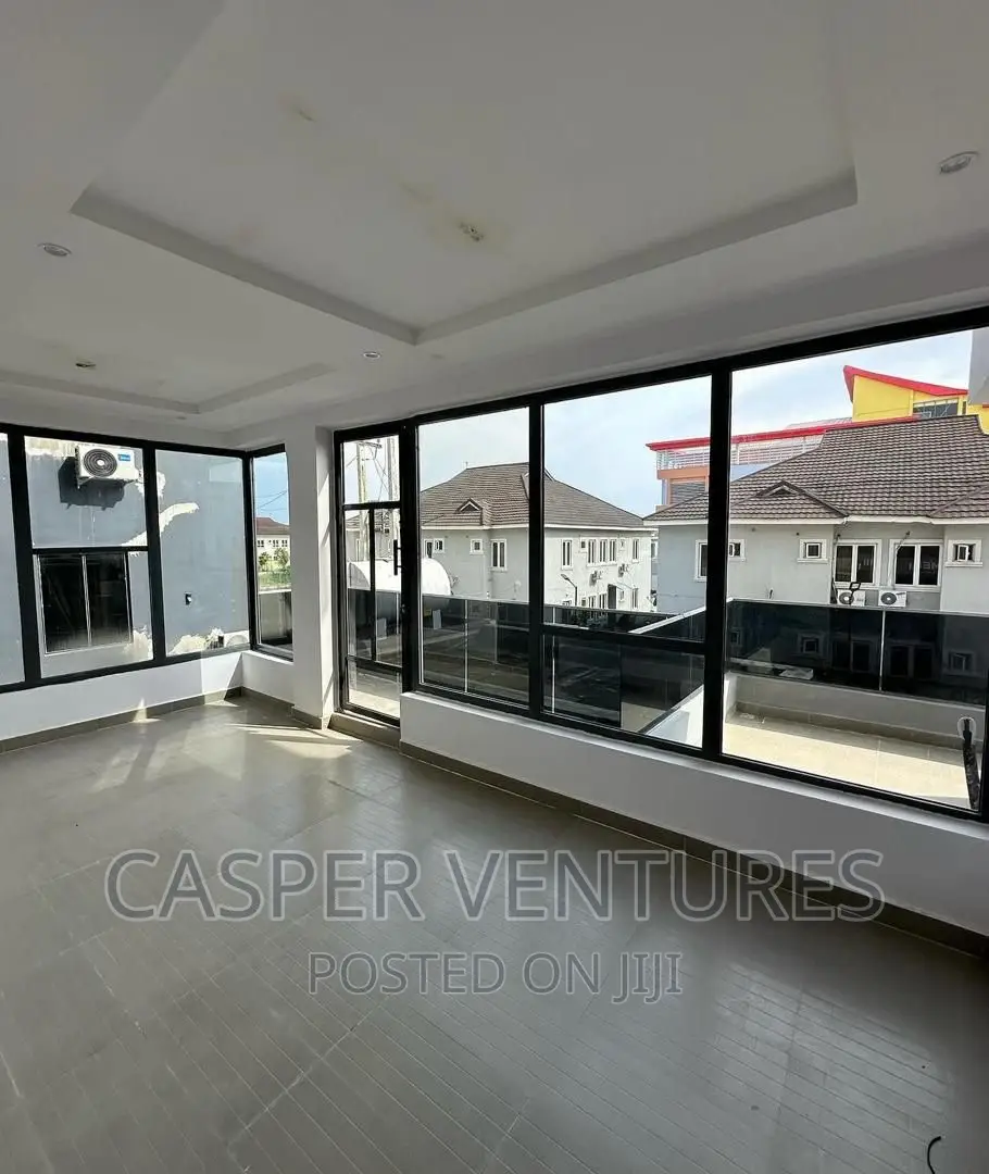 2bdrm Apartment in Osapa for rent